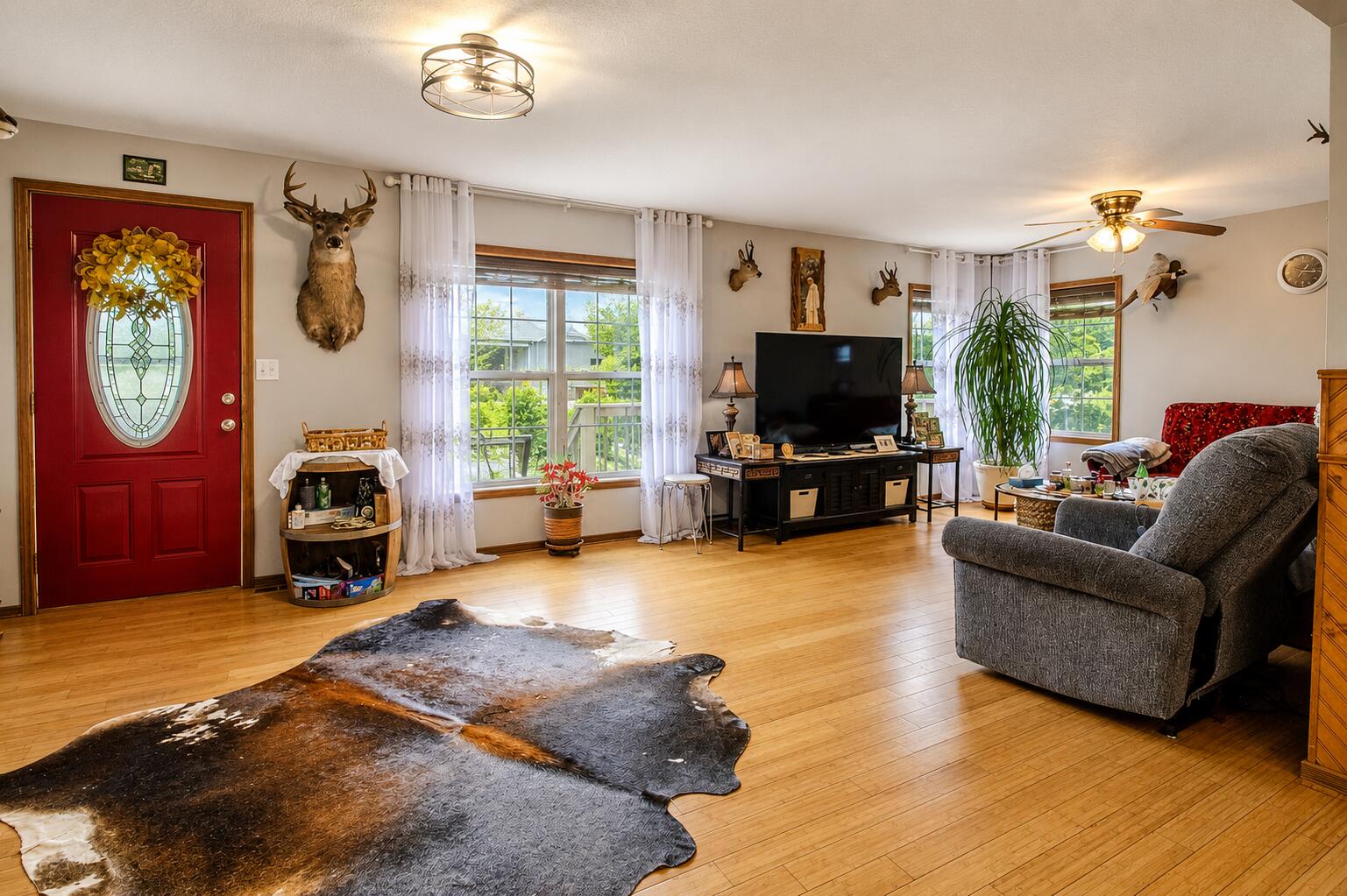 1202 W Pacific Avenue, Knox, IN 46534; Image #2