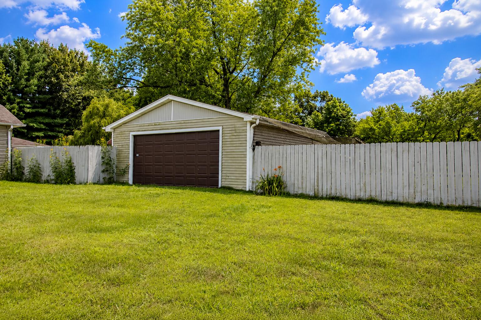 1202 W Pacific Avenue, Knox, IN 46534; Image #20
