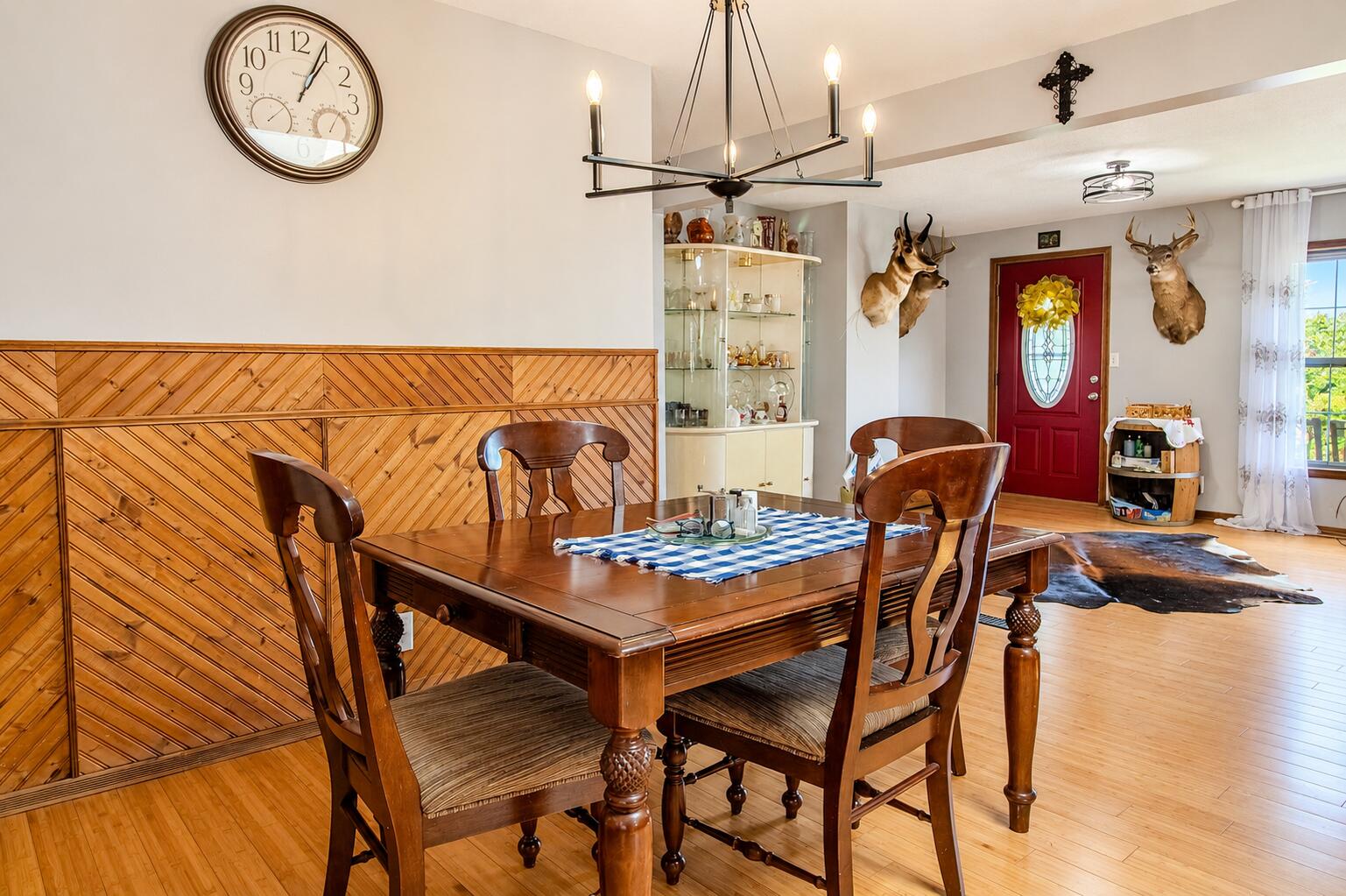 1202 W Pacific Avenue, Knox, IN 46534; Image #3