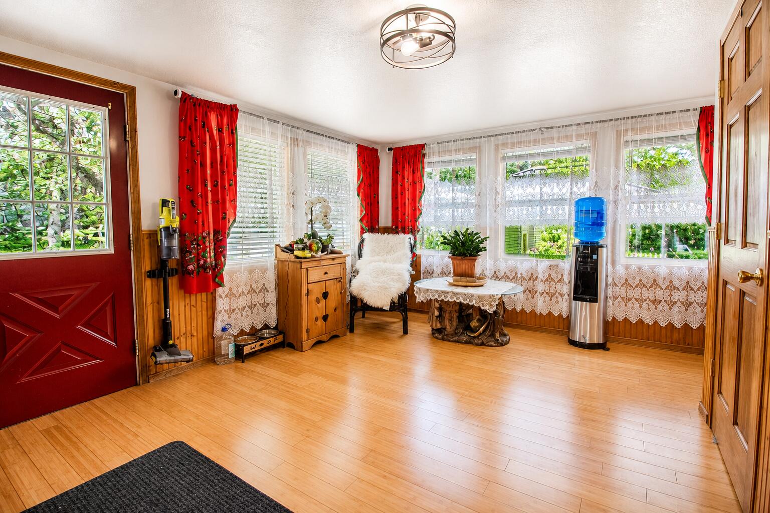 1202 W Pacific Avenue, Knox, IN 46534; Image #6