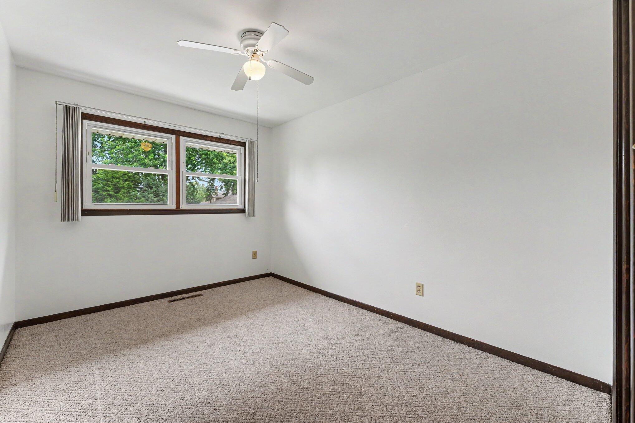 9425 Larch Drive, Munster, IN 46321; Image #10