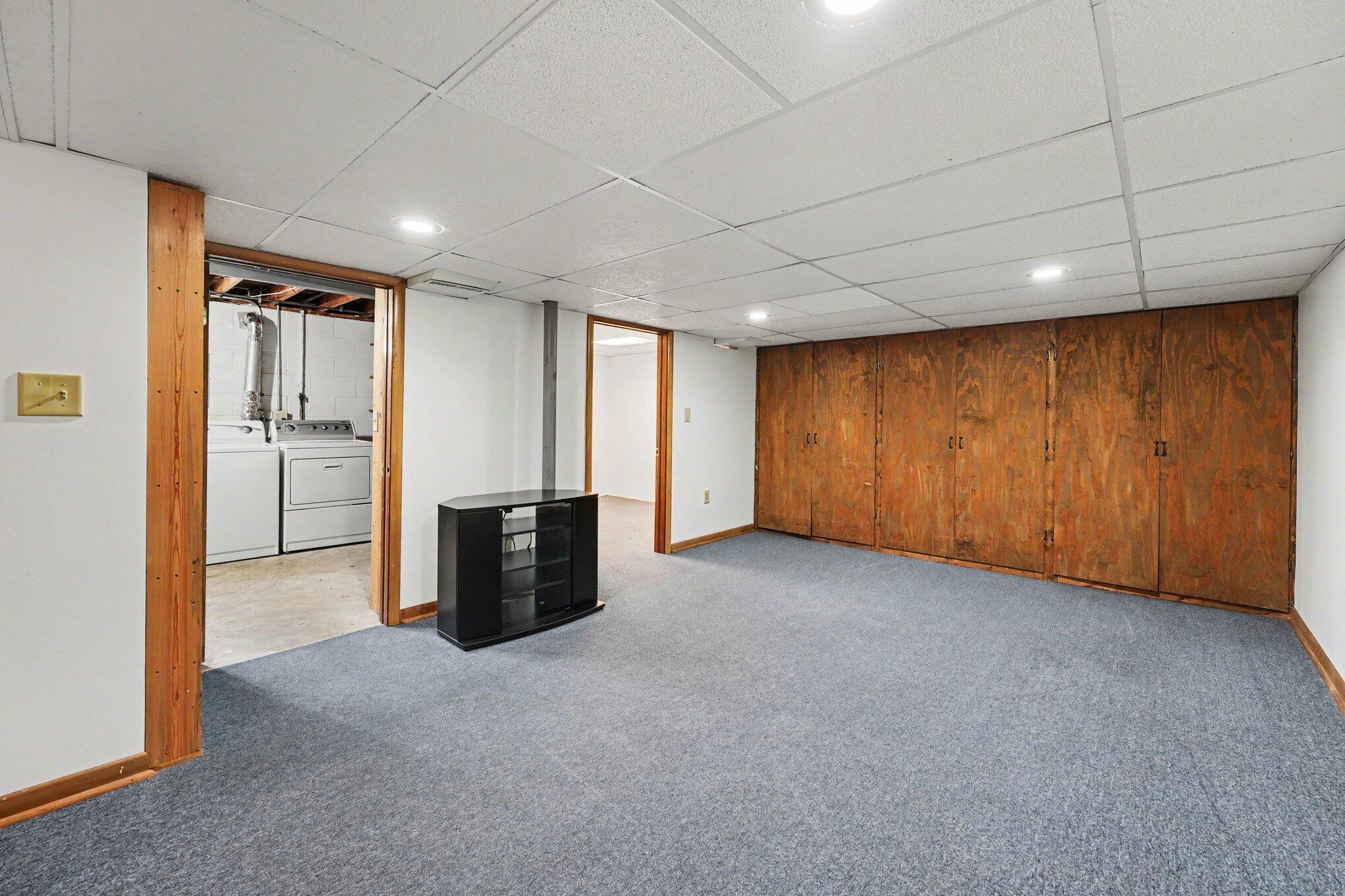 9425 Larch Drive, Munster, IN 46321; Image #16
