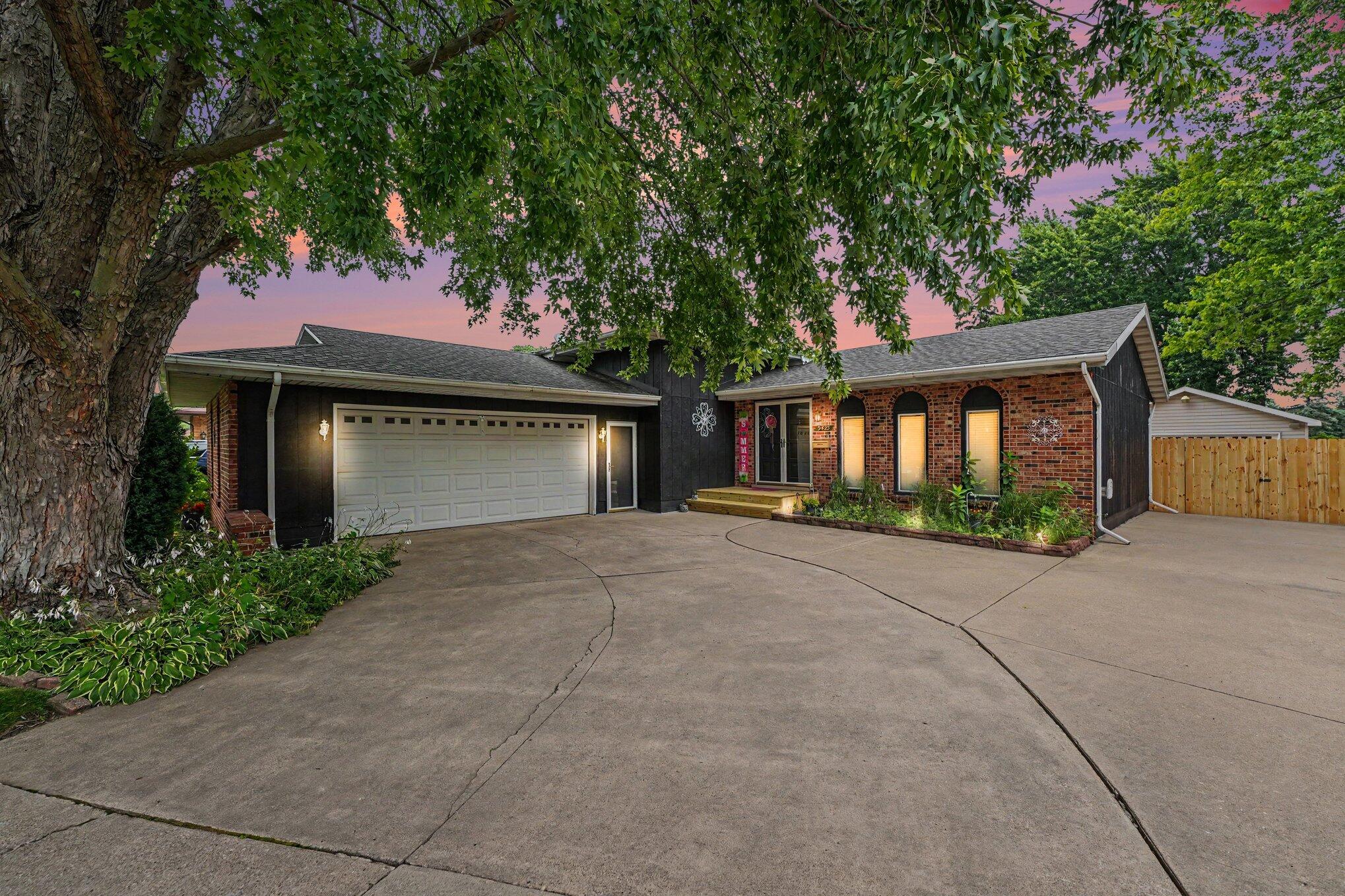 9425 Larch Drive, Munster, IN 46321; Image #18