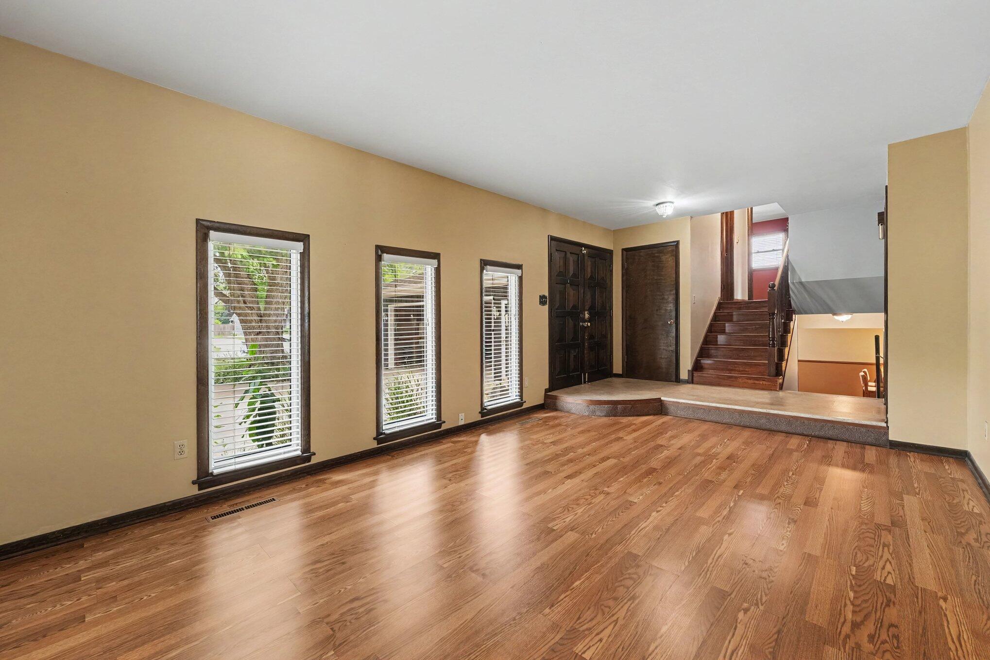 9425 Larch Drive, Munster, IN 46321; Image #2