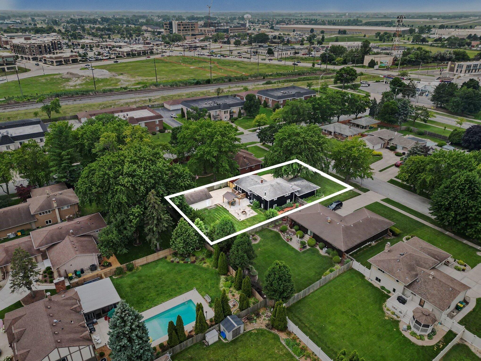 9425 Larch Drive, Munster, IN 46321; Image #21