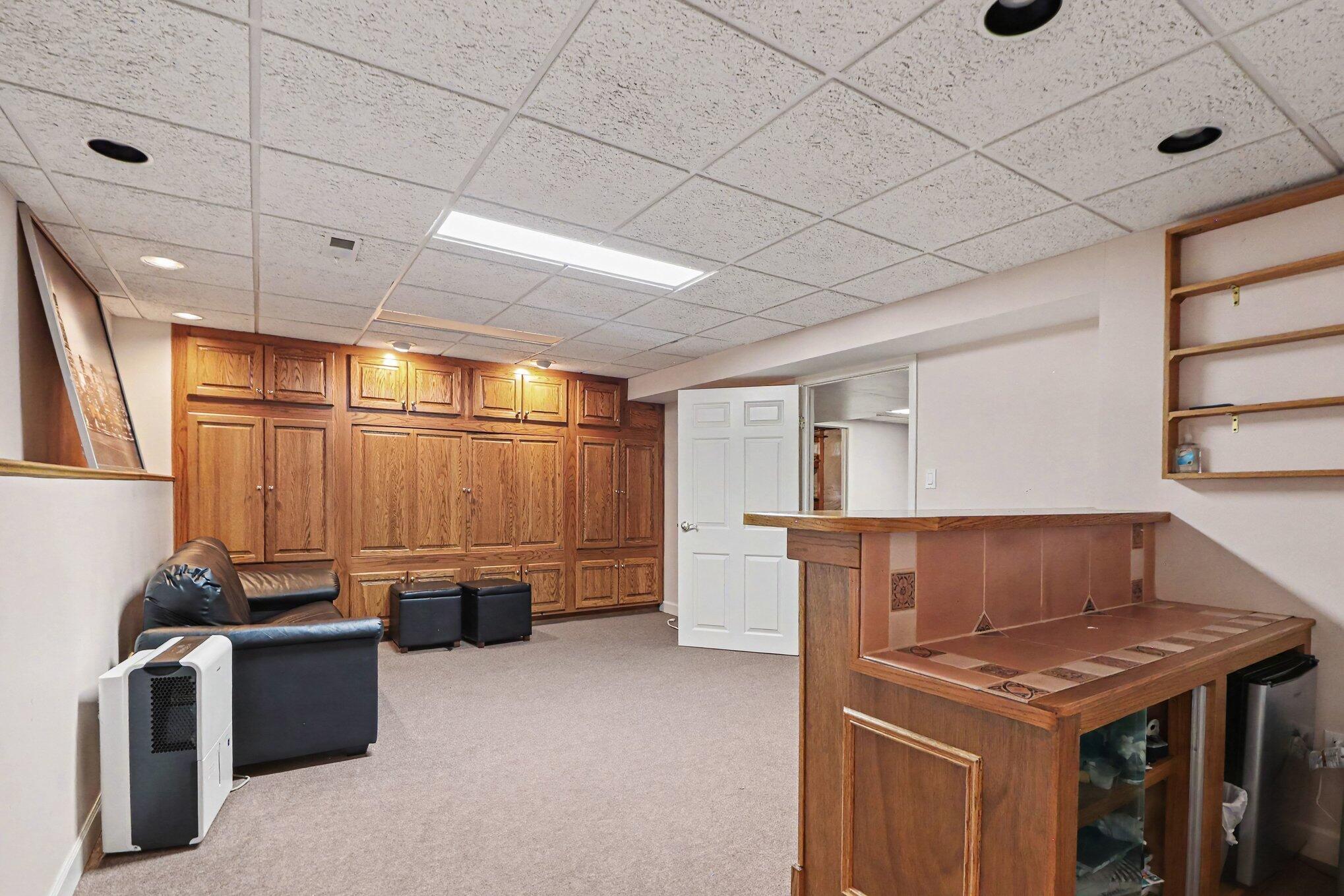 1931 Cherrywood Court, Munster, IN 46321; Image #26