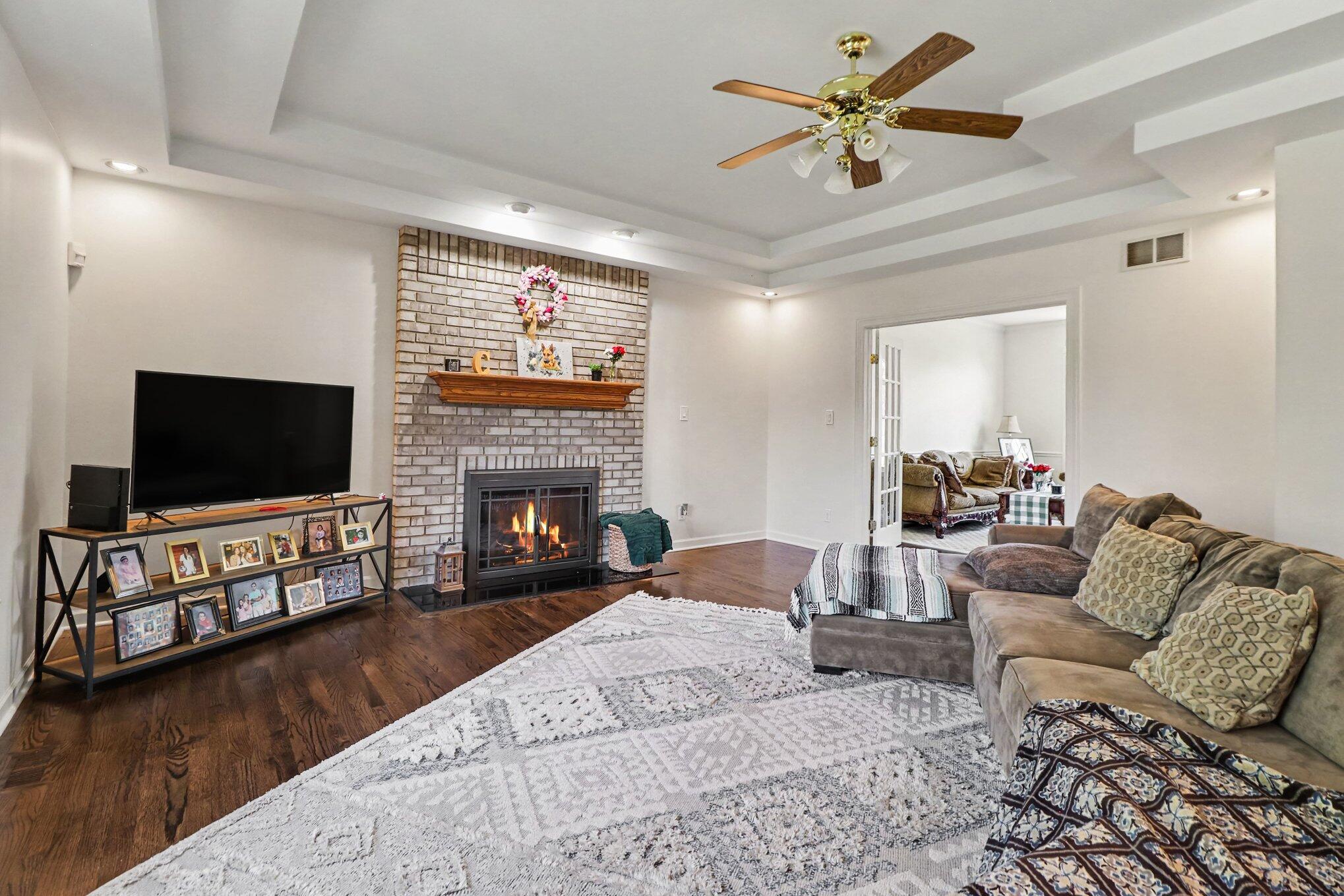 1931 Cherrywood Court, Munster, IN 46321; Image #6