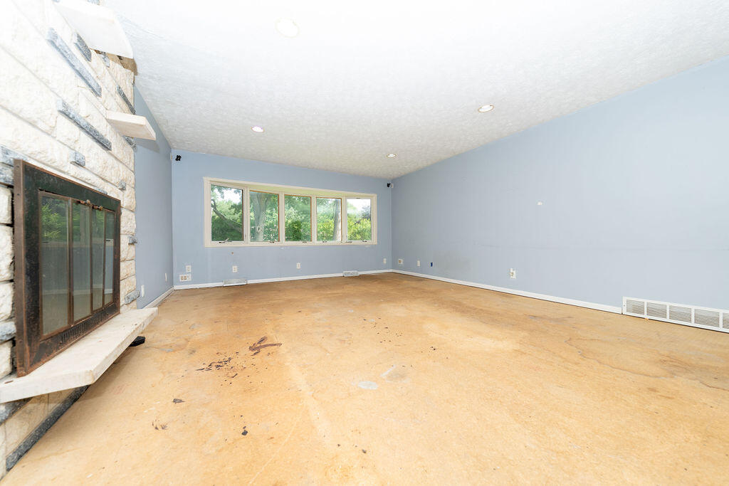6697 W Calloway Street, Michigan City, IN 46360; Image #19
