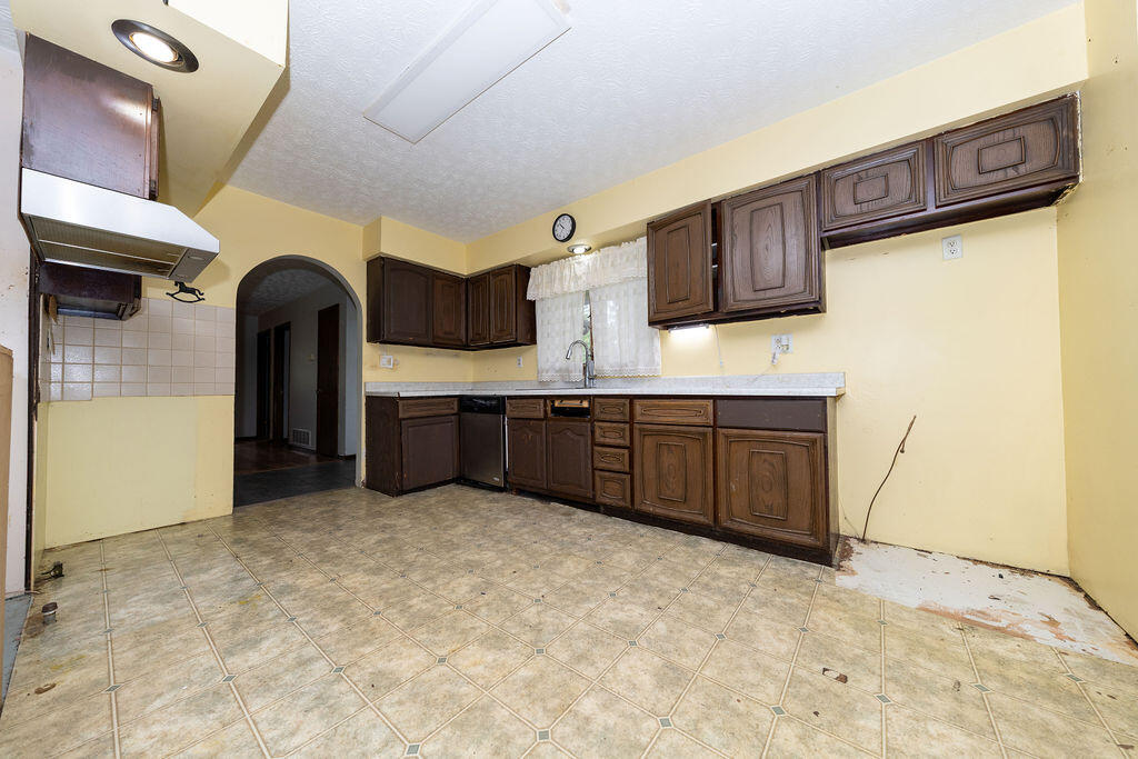 6697 W Calloway Street, Michigan City, IN 46360; Image #30