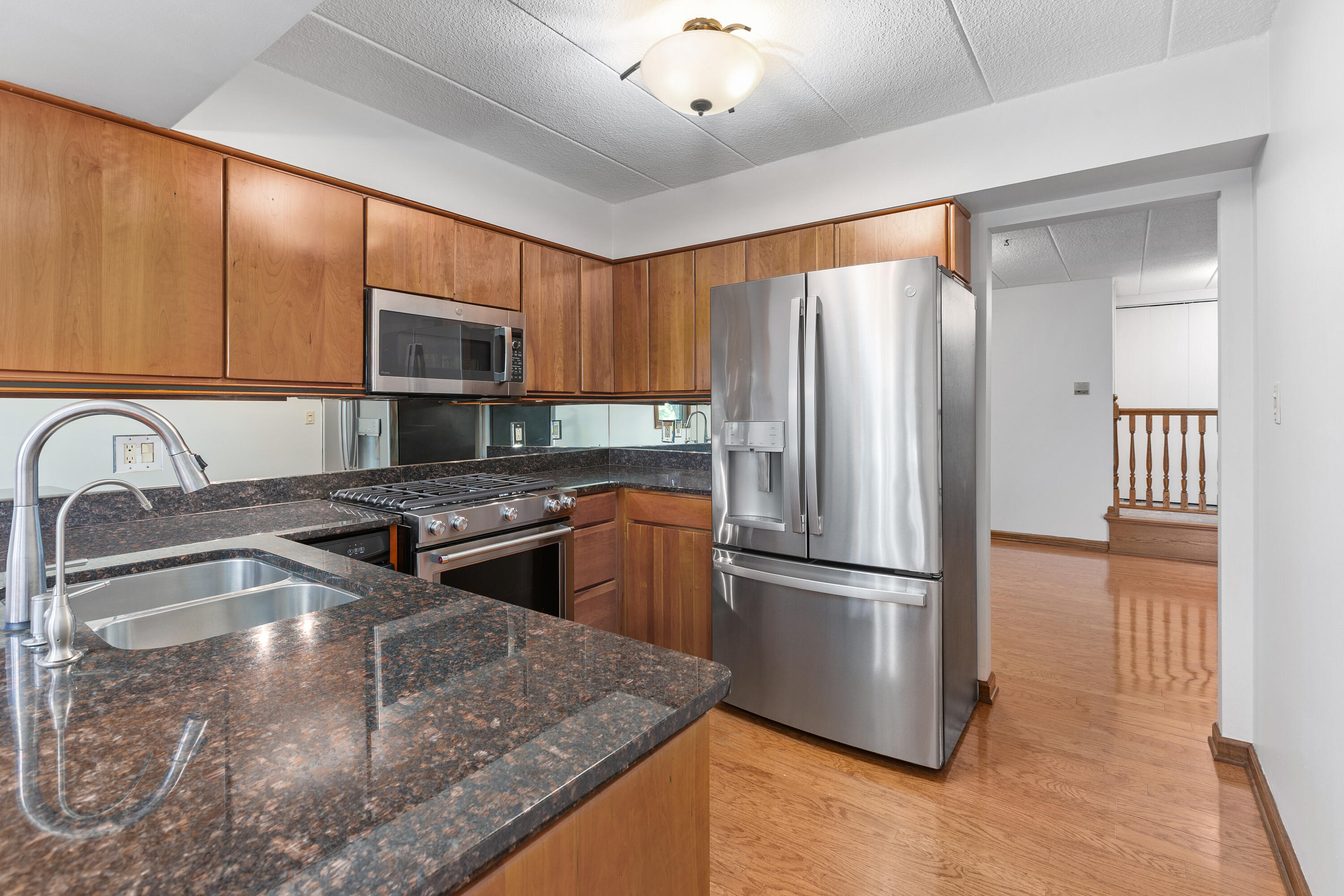 2511 E Lakeshore Drive, Crown Point, IN #A1, 46307; Image #11
