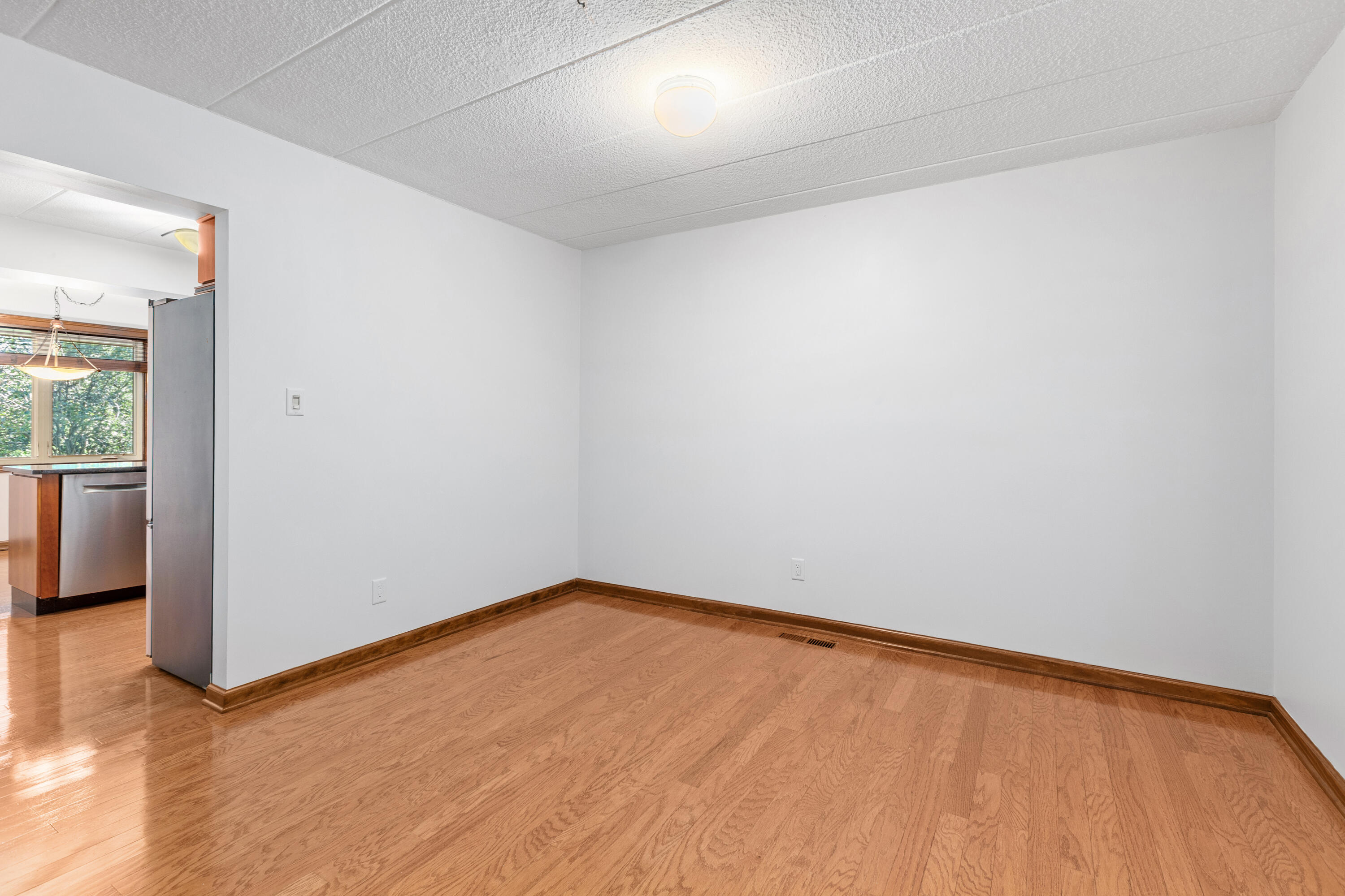2511 E Lakeshore Drive, Crown Point, IN #A1, 46307; Image #14