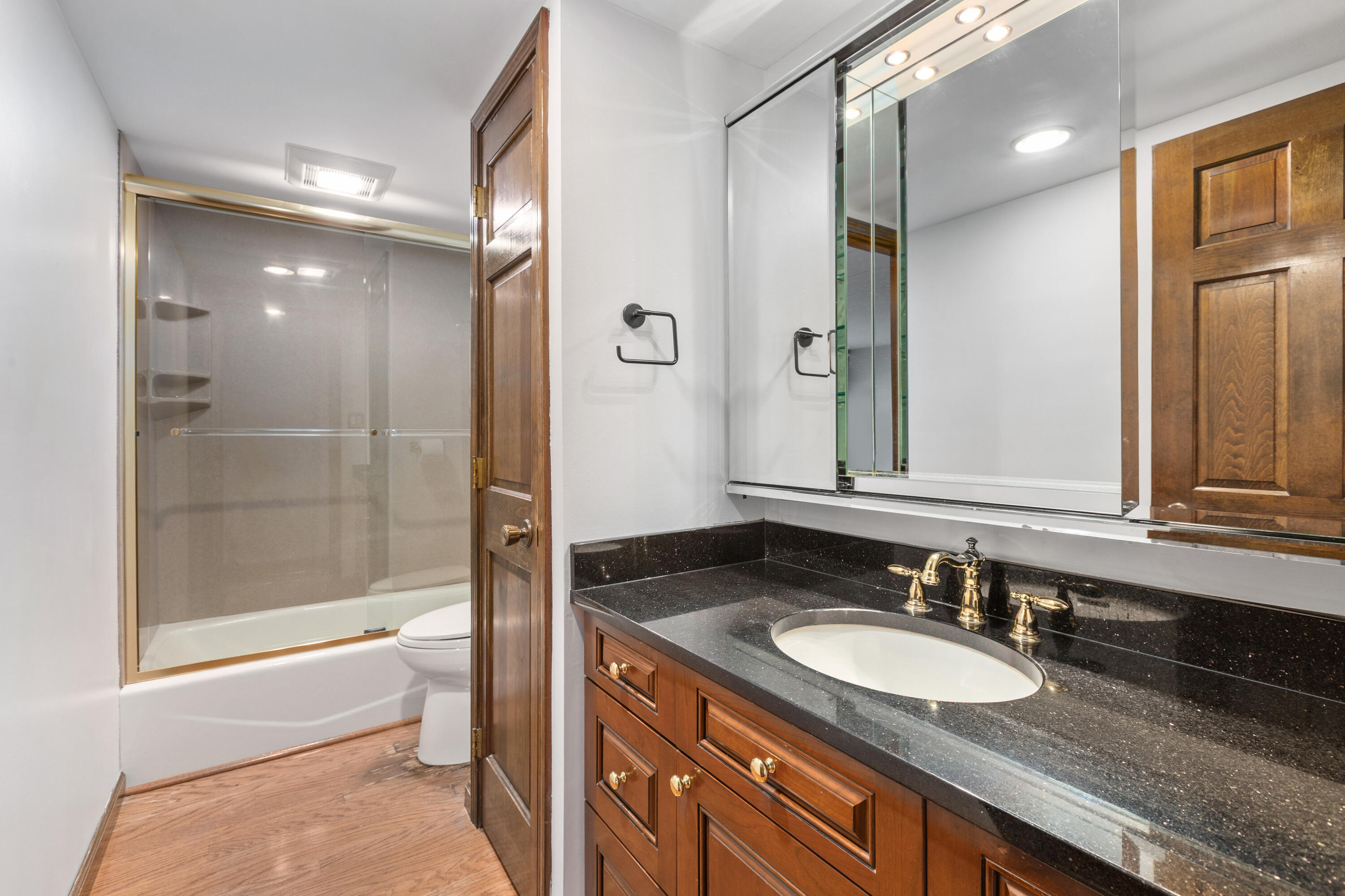 2511 E Lakeshore Drive, Crown Point, IN #A1, 46307; Image #22