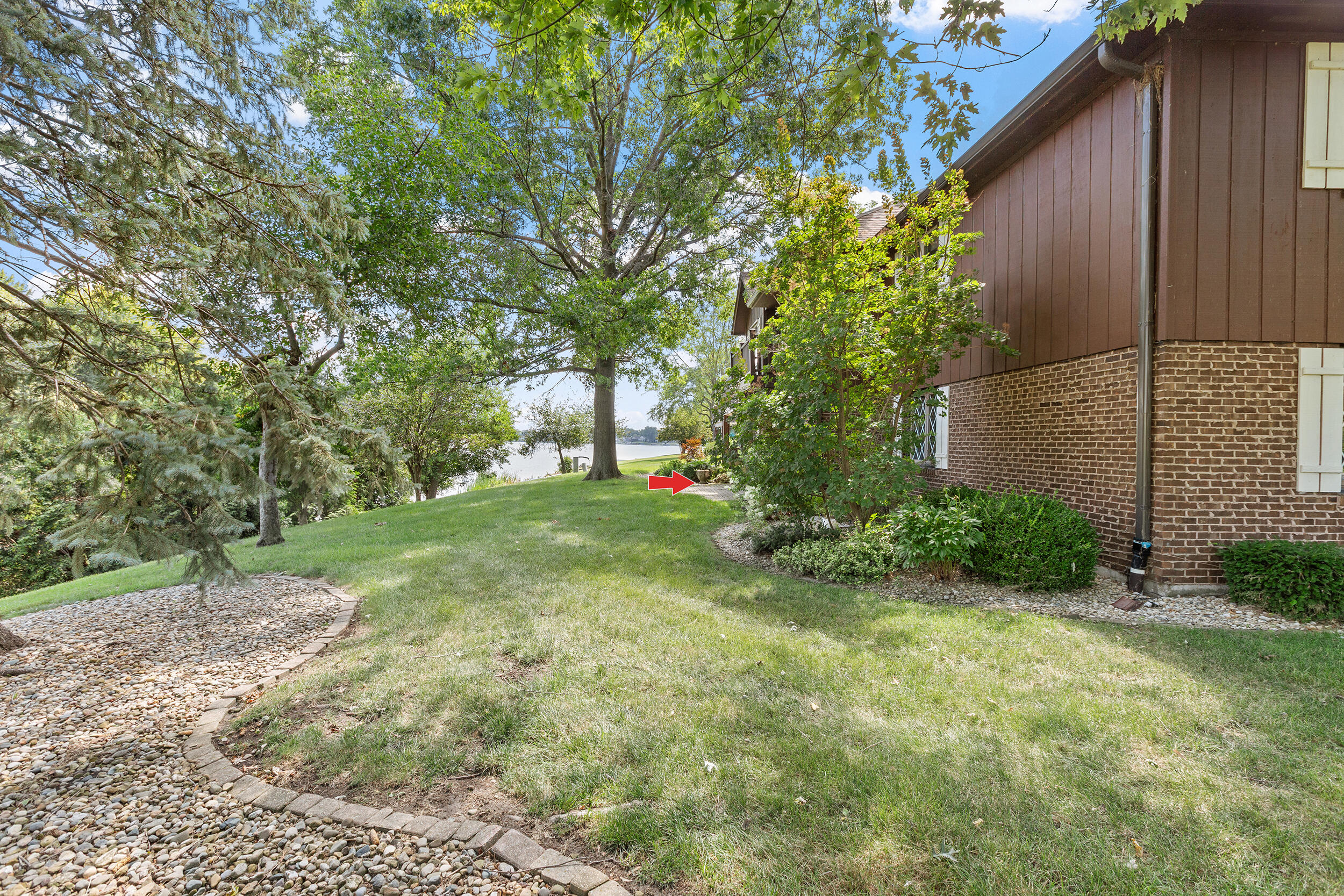 2511 E Lakeshore Drive, Crown Point, IN #A1, 46307; Image #27