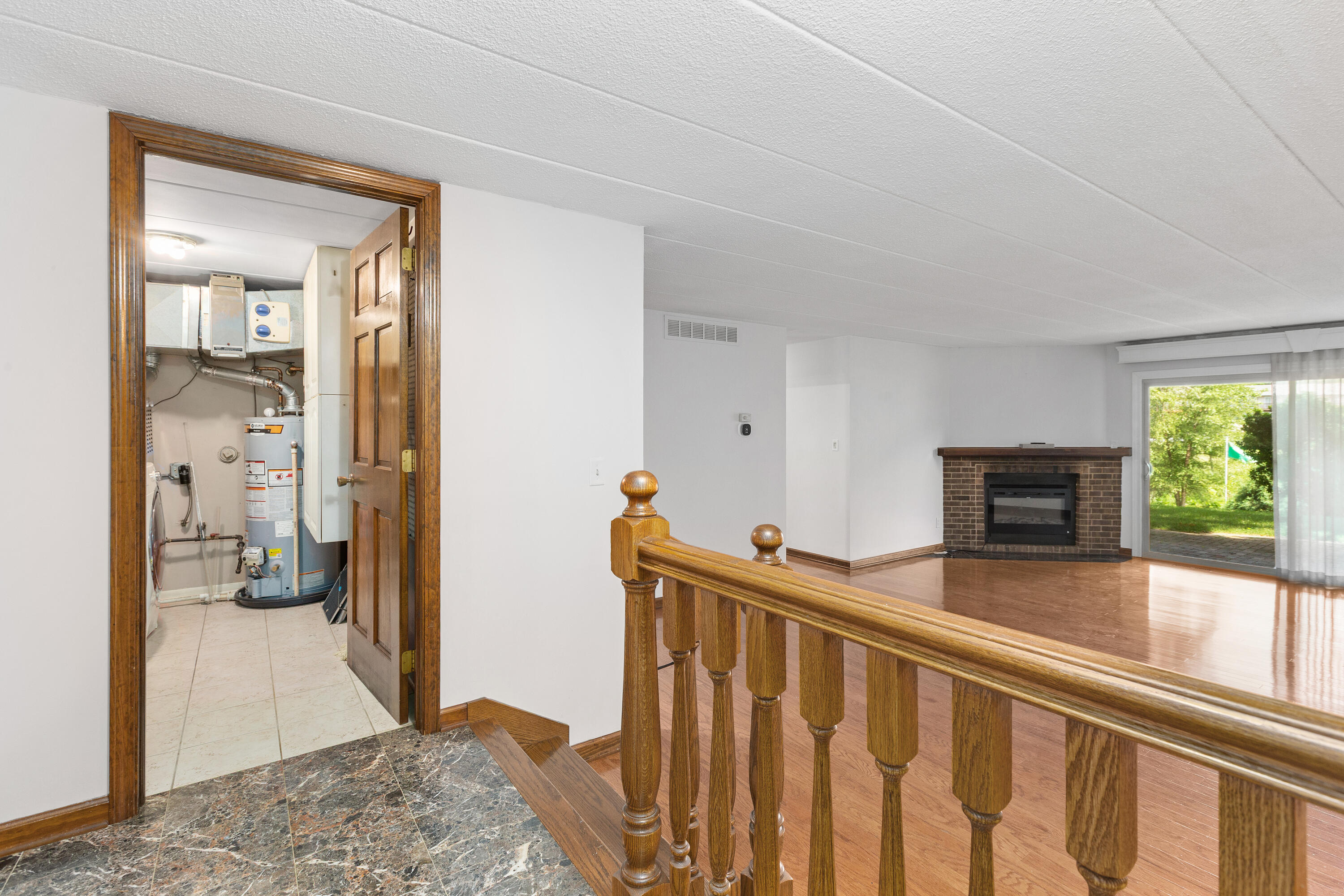 2511 E Lakeshore Drive, Crown Point, IN #A1, 46307; Image #4