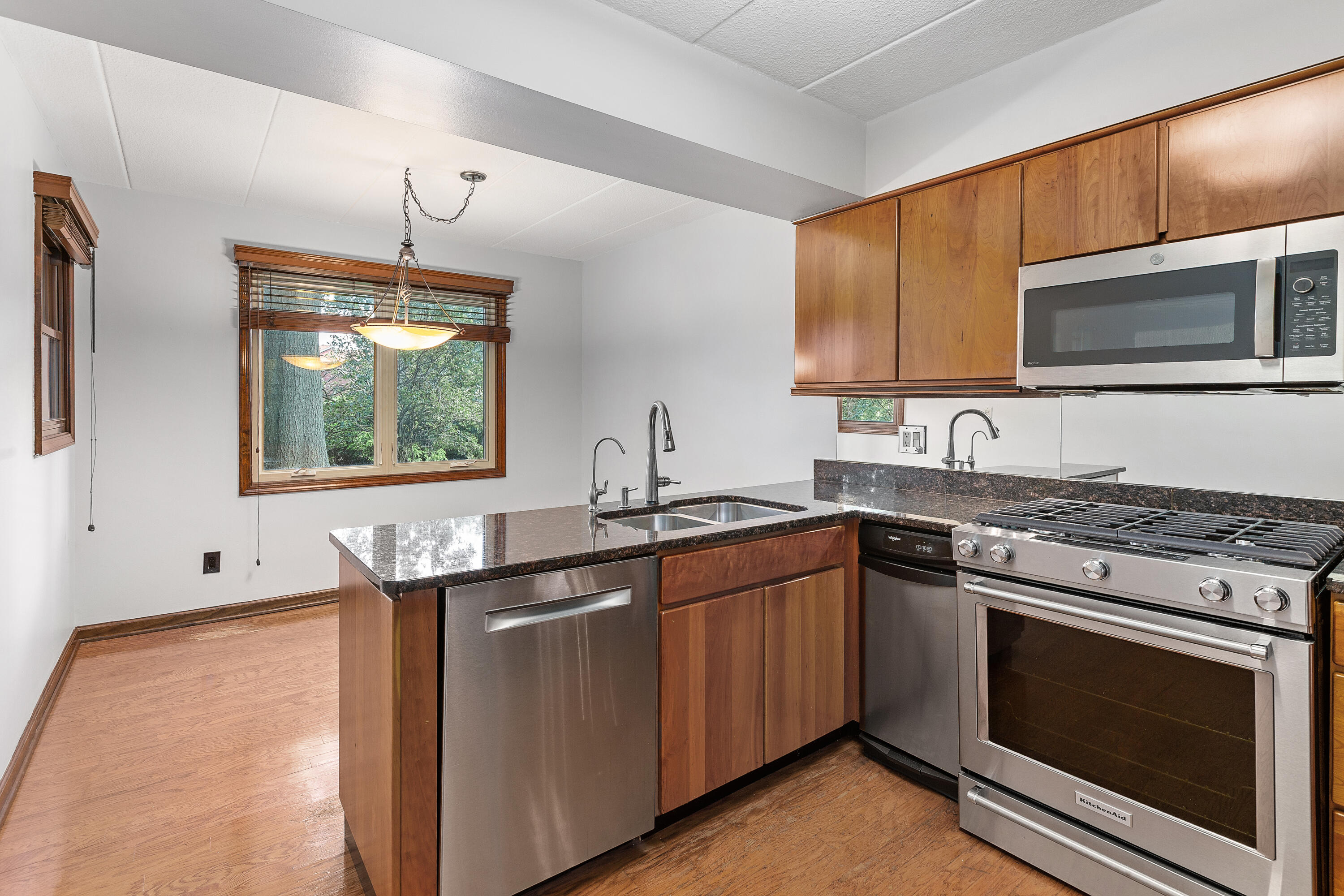 2511 E Lakeshore Drive, Crown Point, IN #A1, 46307; Image #9