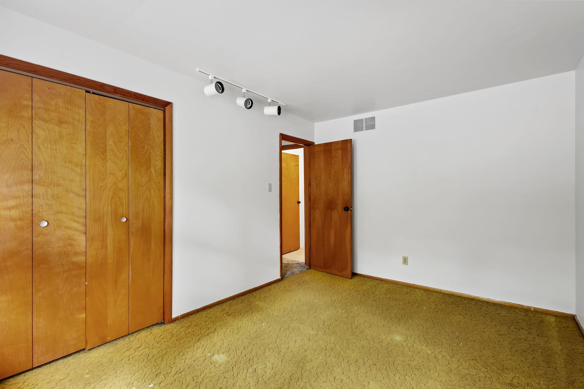 931 S 500 E, Kouts, IN 46347; Image #24