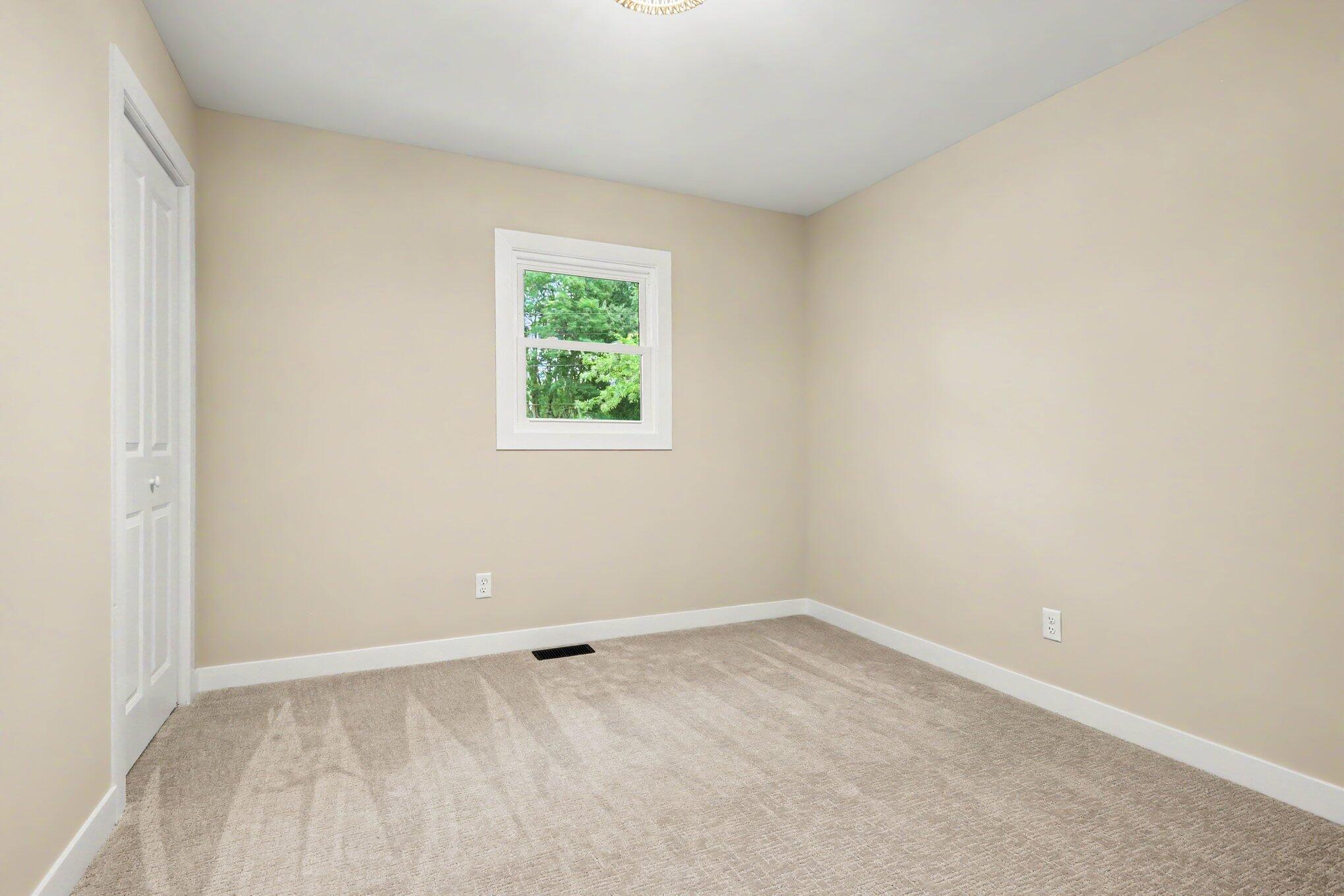 838 N 450 W, Valparaiso, IN 46385; Image #20