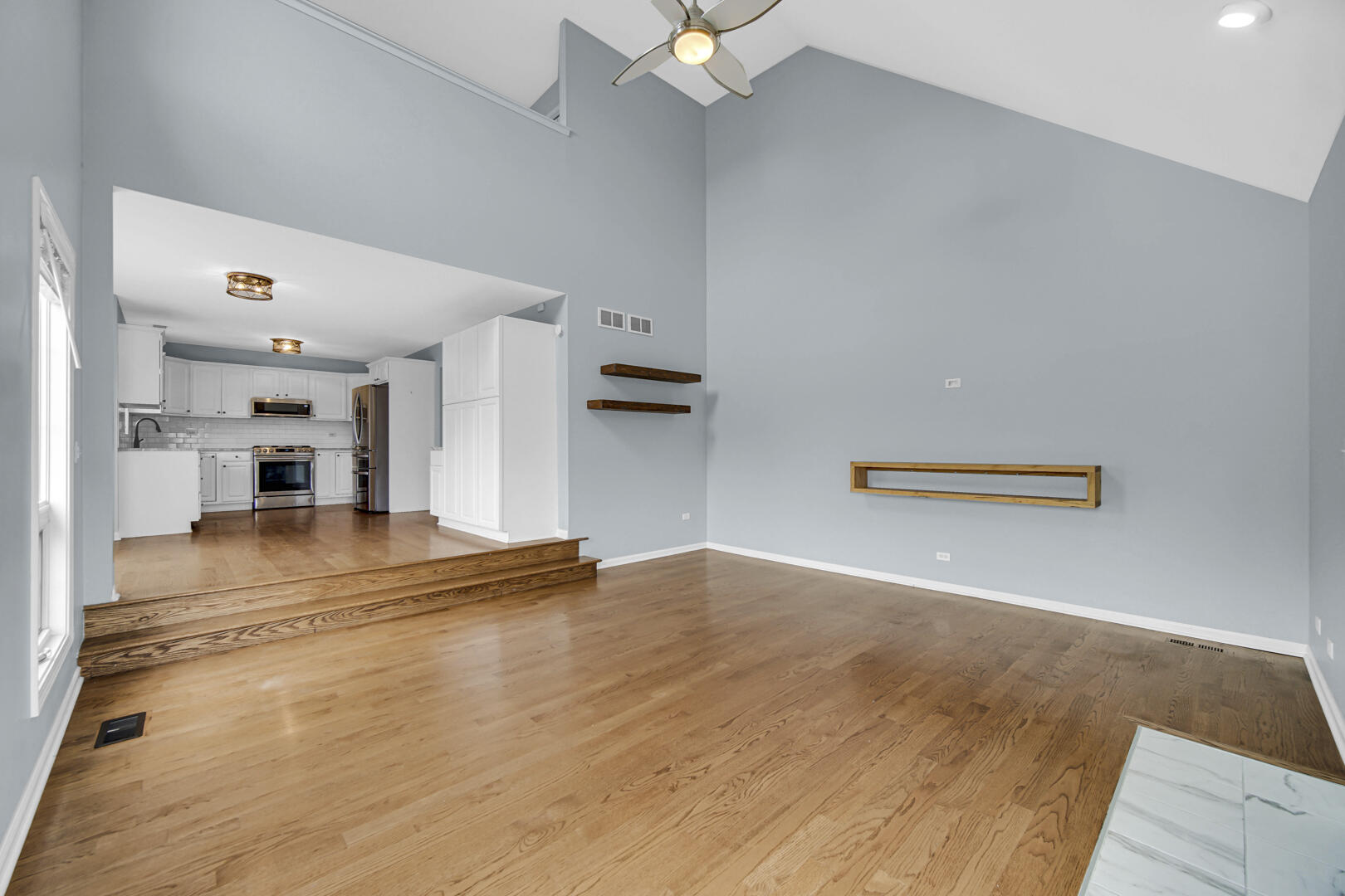 310 Cornwall Circle, Munster, IN 46321; Image #17