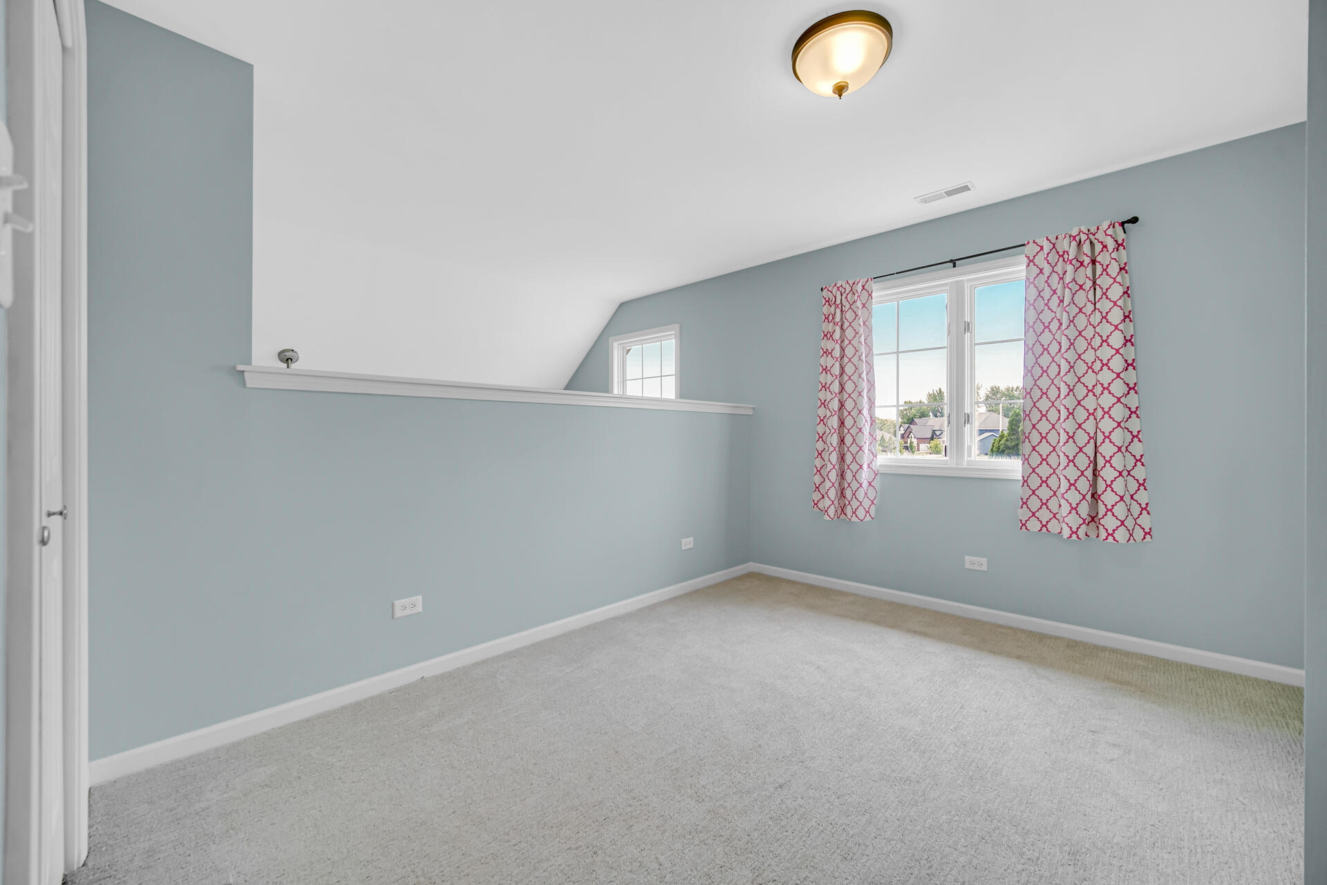 310 Cornwall Circle, Munster, IN 46321; Image #24