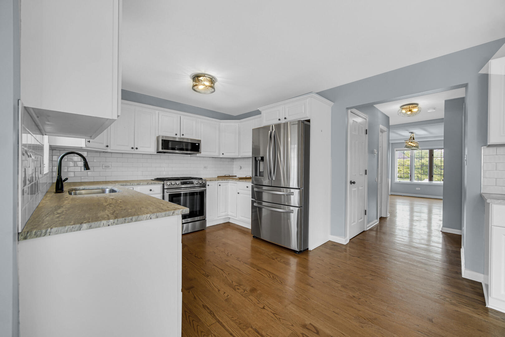 310 Cornwall Circle, Munster, IN 46321; Image #7
