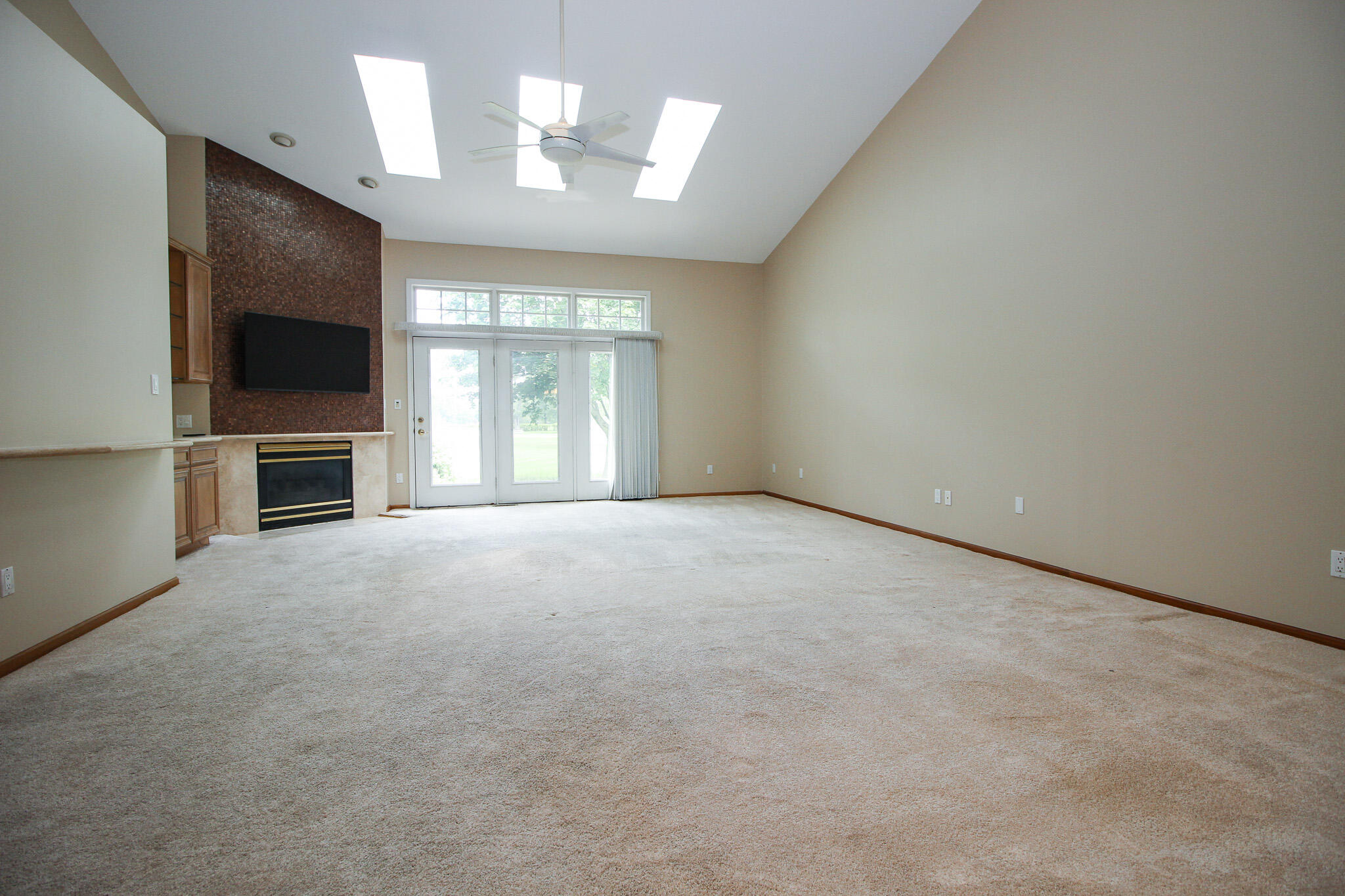 504 Pinehurst Lane, Schererville, IN 46375; Image #6