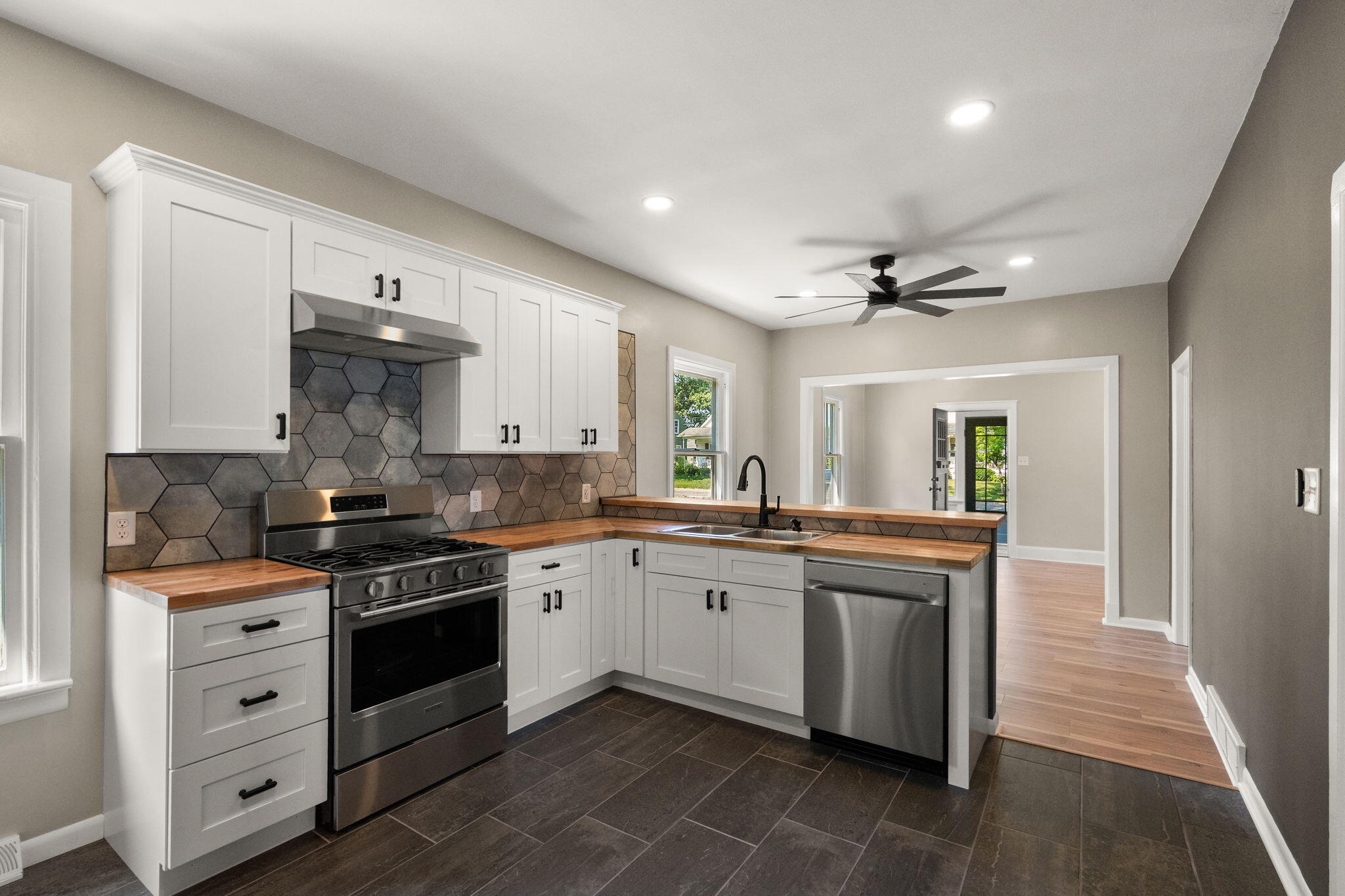 723 Lincoln Street, Hobart, IN 46342; Image #14