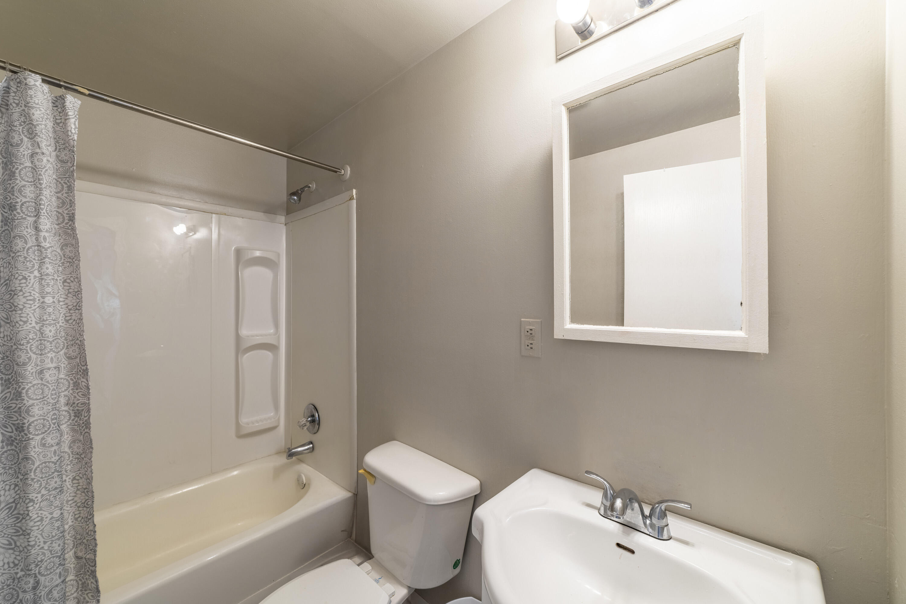 401 Oak Street, Michigan City, IN 46360; Image #12