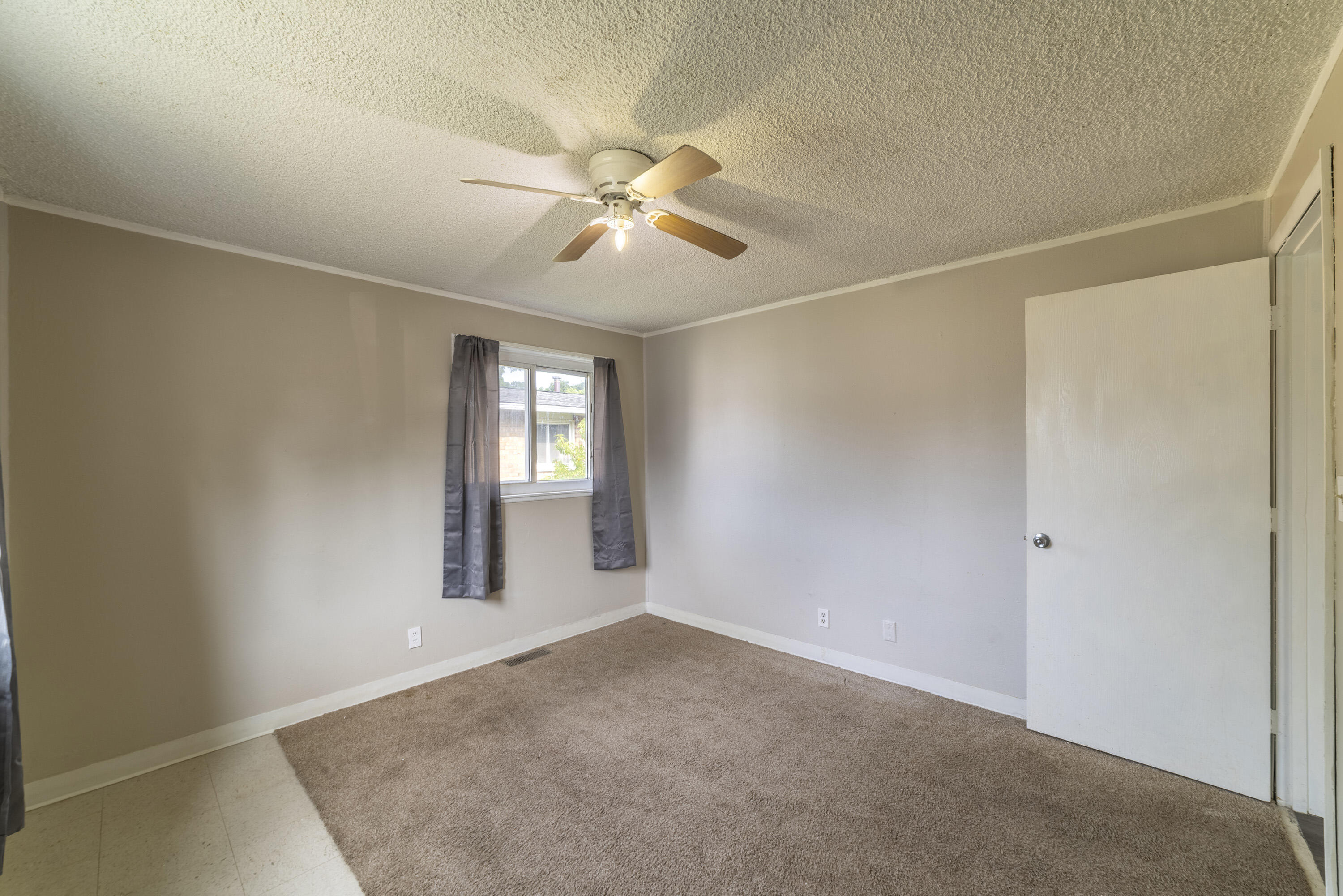 401 Oak Street, Michigan City, IN 46360; Image #13