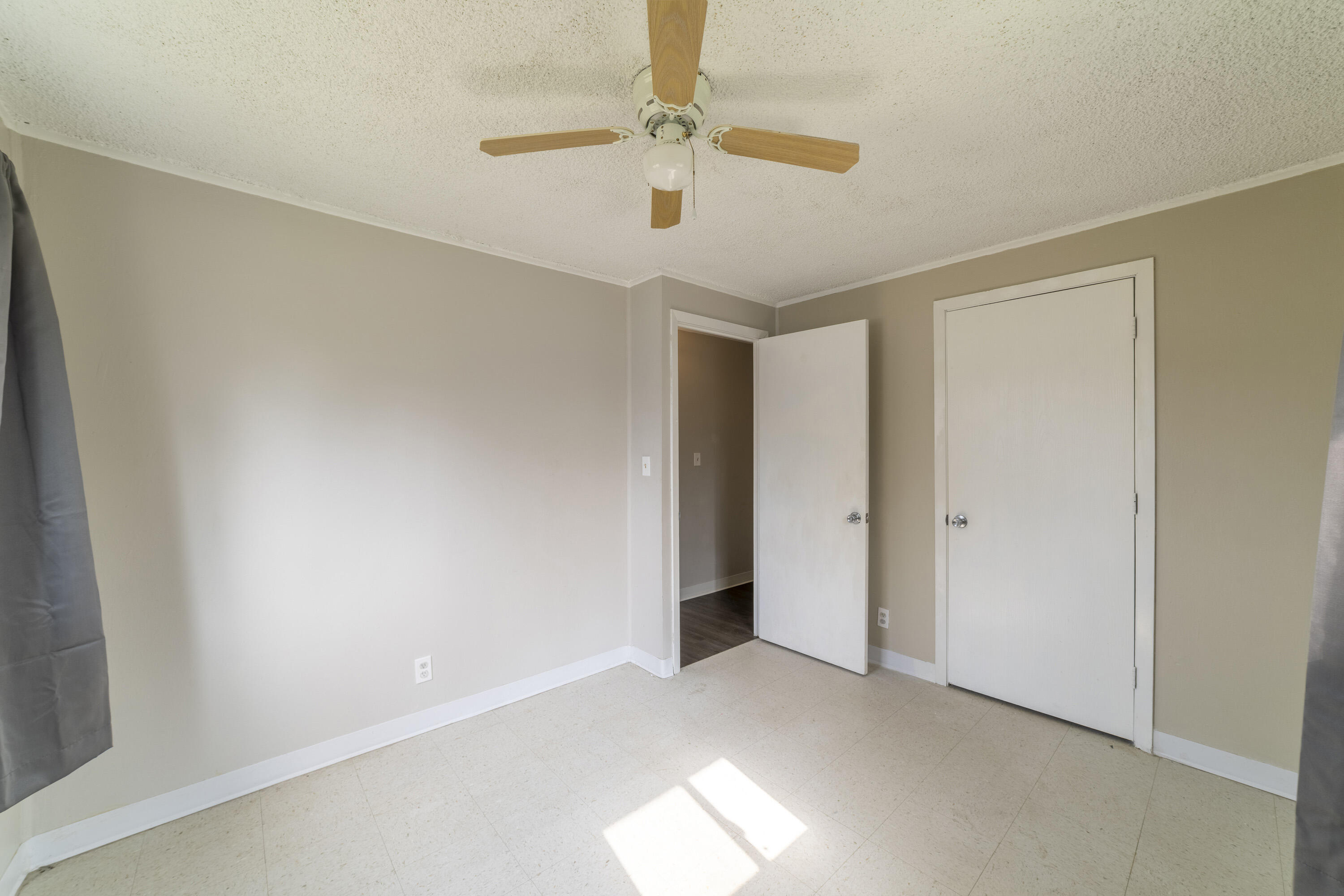 401 Oak Street, Michigan City, IN 46360; Image #16