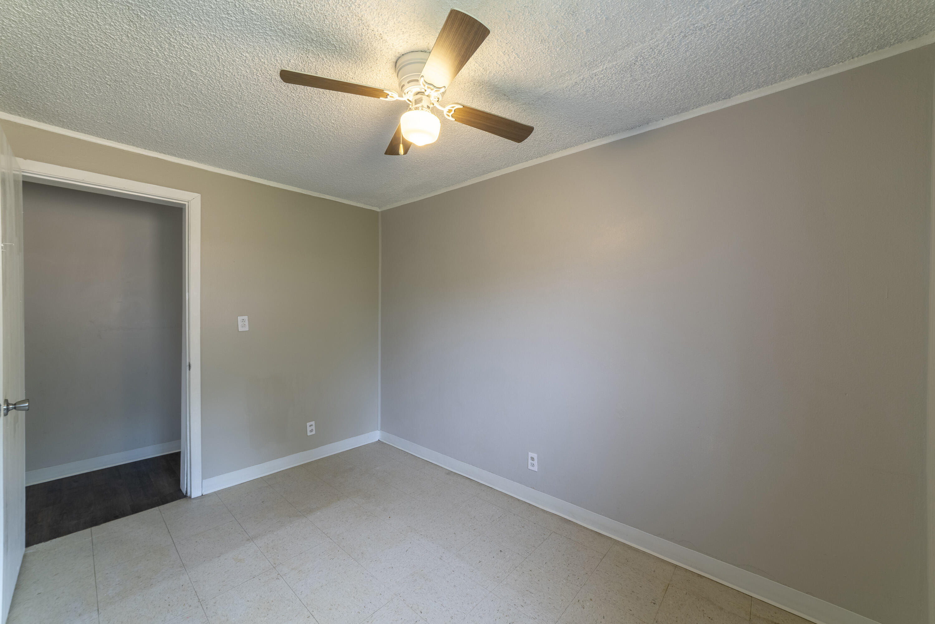 401 Oak Street, Michigan City, IN 46360; Image #18