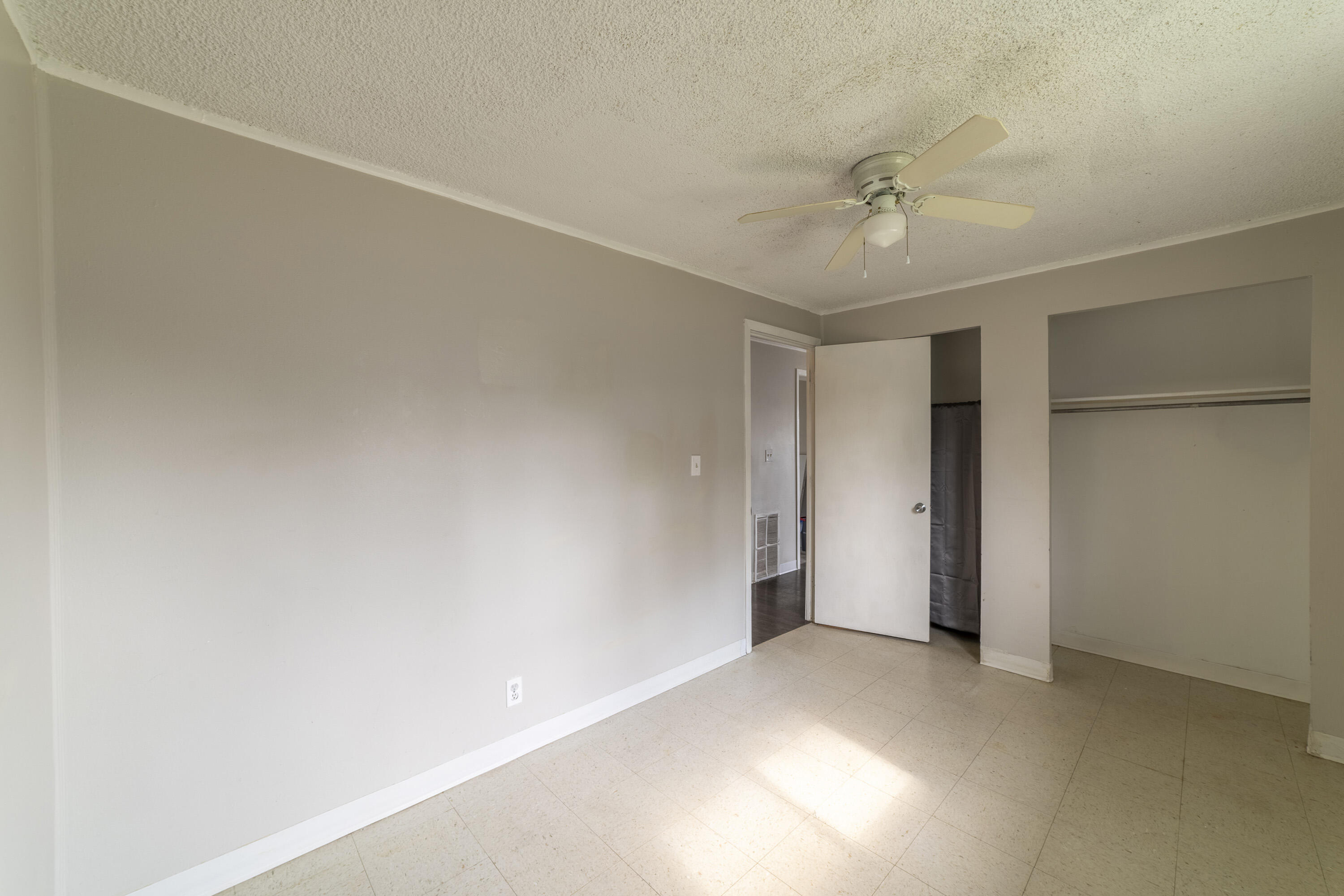 401 Oak Street, Michigan City, IN 46360; Image #19