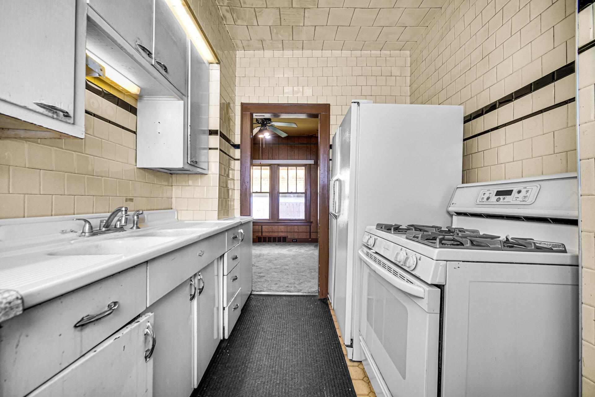 6319 Blaine Avenue, Hammond, IN 46324; Image #4