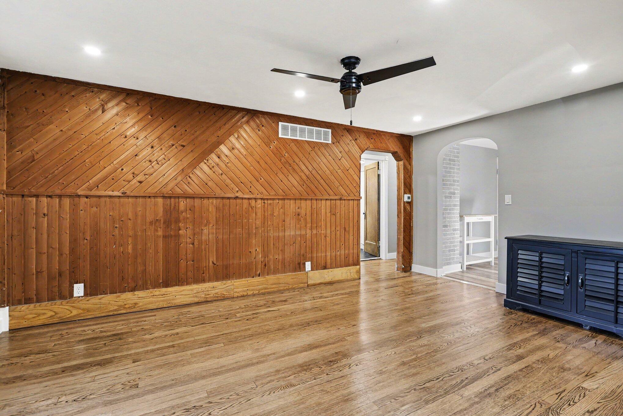 1101 Andrew Avenue, La Porte, IN 46350; Image #7