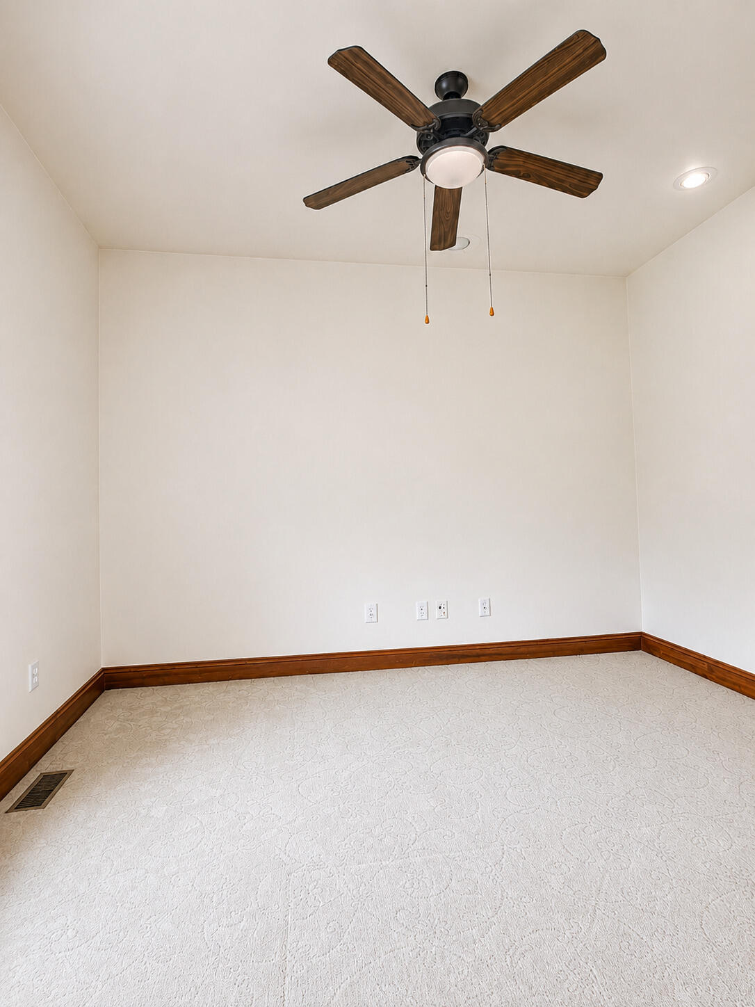 37 Covington Drive, Valparaiso, IN 46385; Image #25