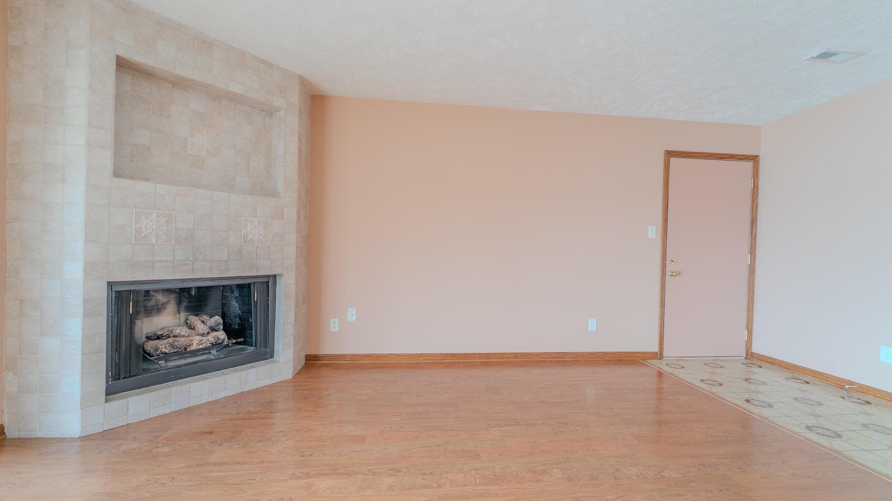 8121 Lake Shore Drive, Cedar Lake, IN #6, 46303; Image #23