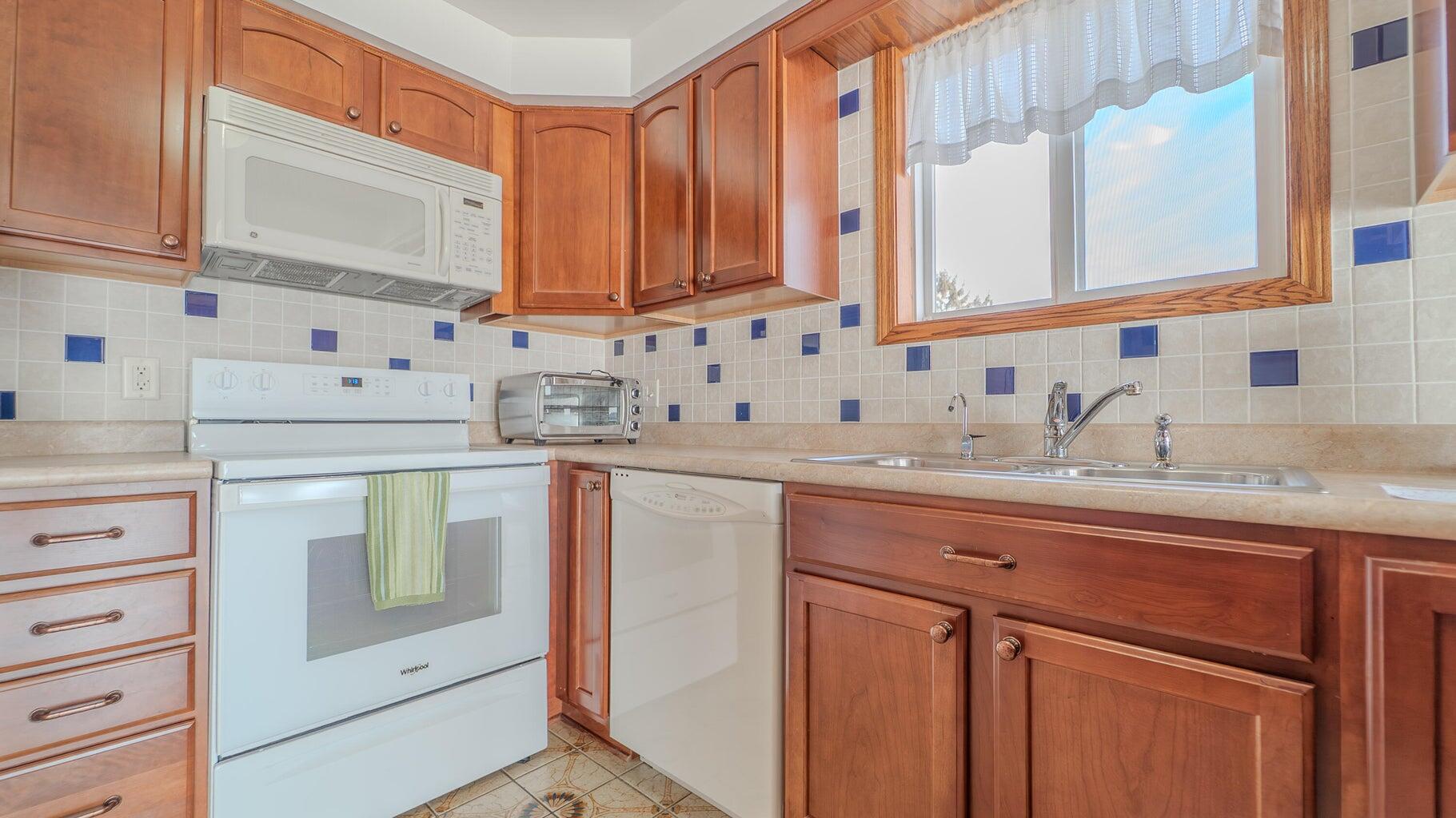 8121 Lake Shore Drive, Cedar Lake, IN #6, 46303; Image #28