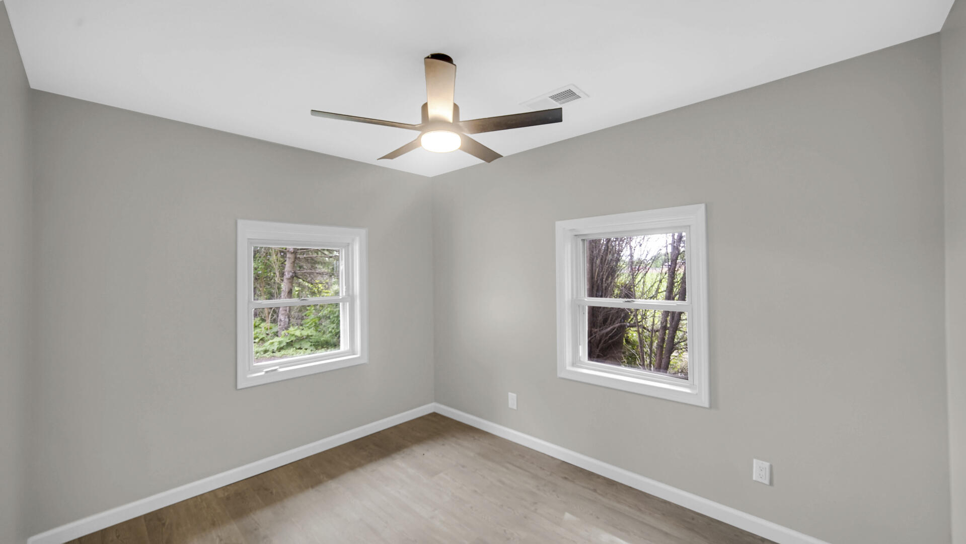 31118 Us-20, New Carlisle, IN 46552; Image #12