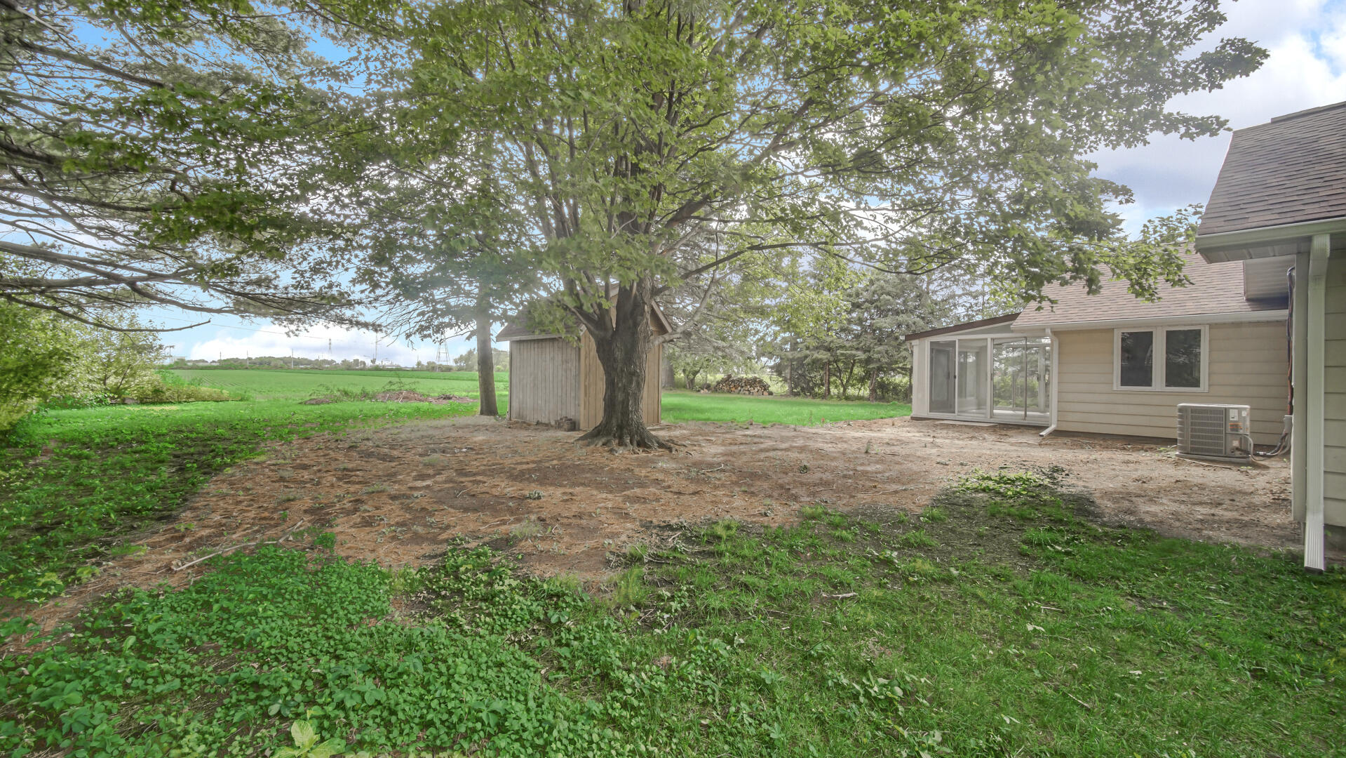 31118 Us-20, New Carlisle, IN 46552; Image #24
