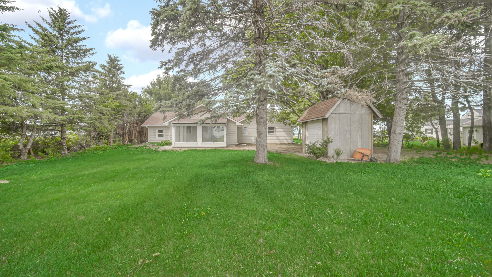 31118 Us-20, New Carlisle, IN 46552; Image #25