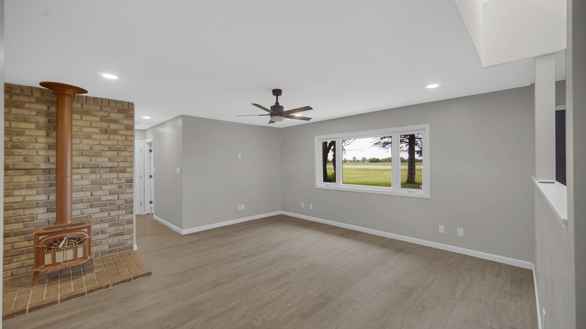 31118 Us-20, New Carlisle, IN 46552; Image #4