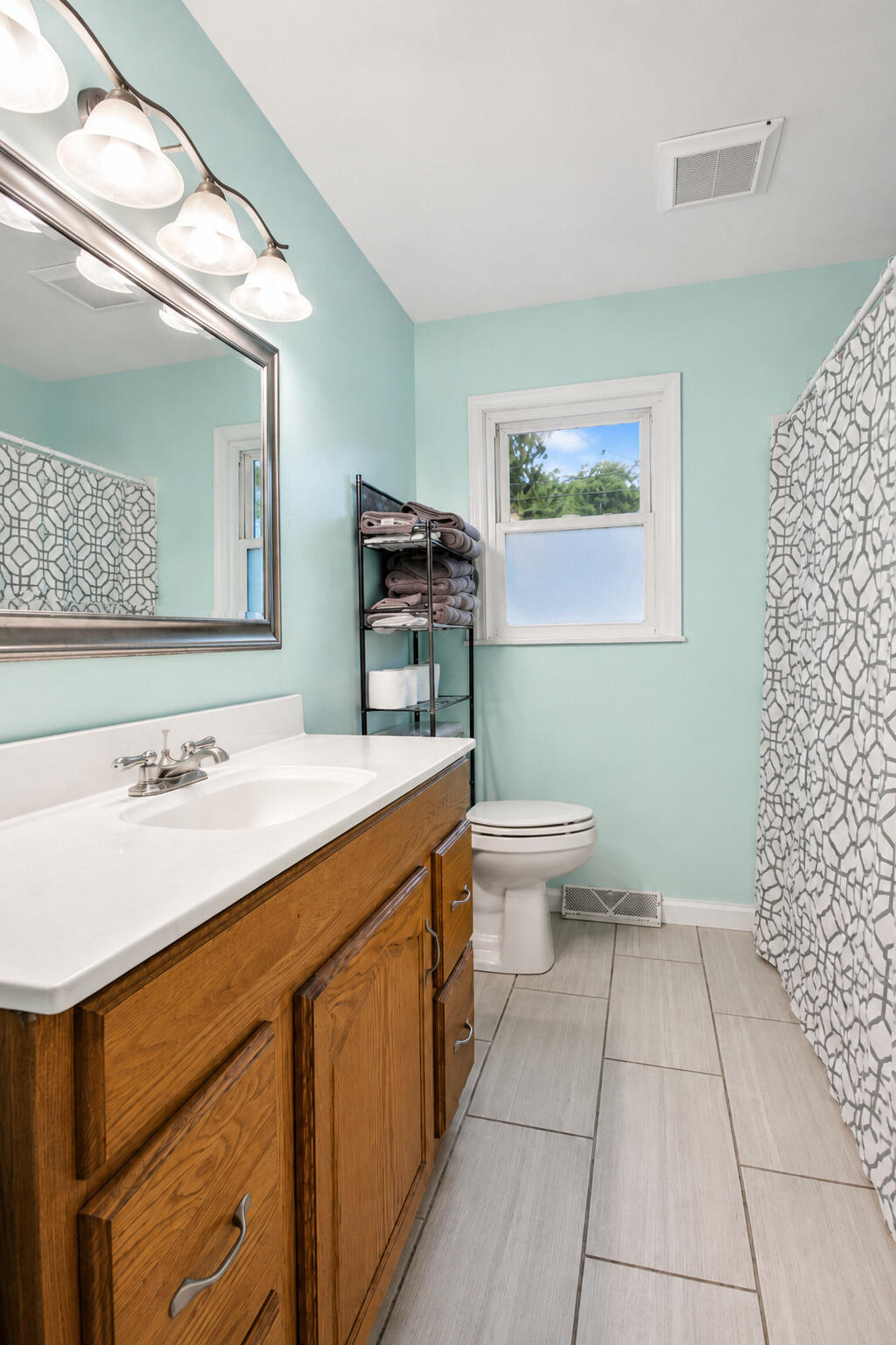 807 Henry Court, Hobart, IN 46342; Image #12