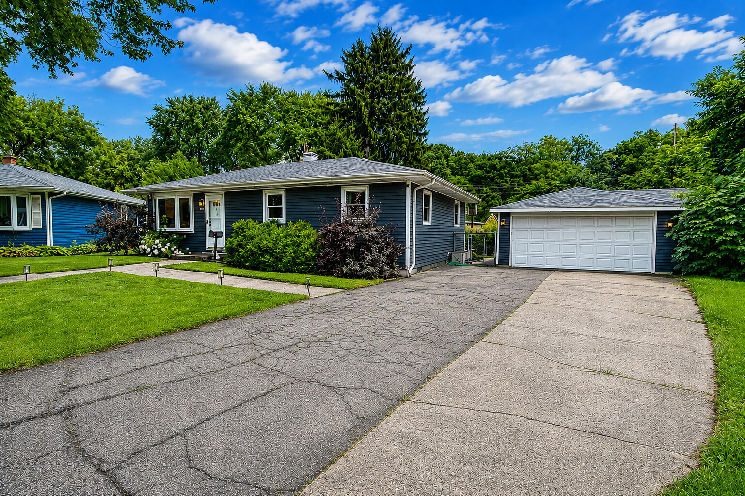 807 Henry Court, Hobart, IN 46342; Image #4