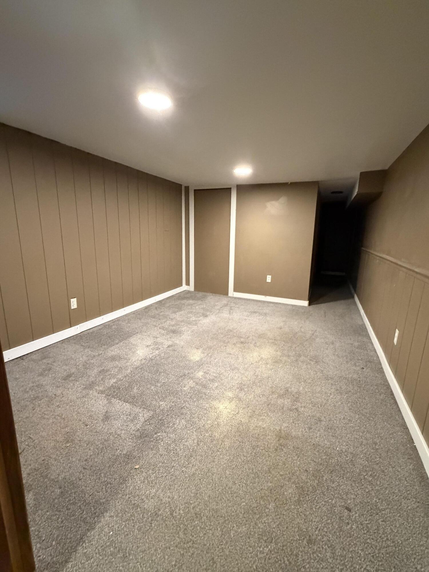 6818 Huron Avenue, Hammond, IN 46323; Image #36