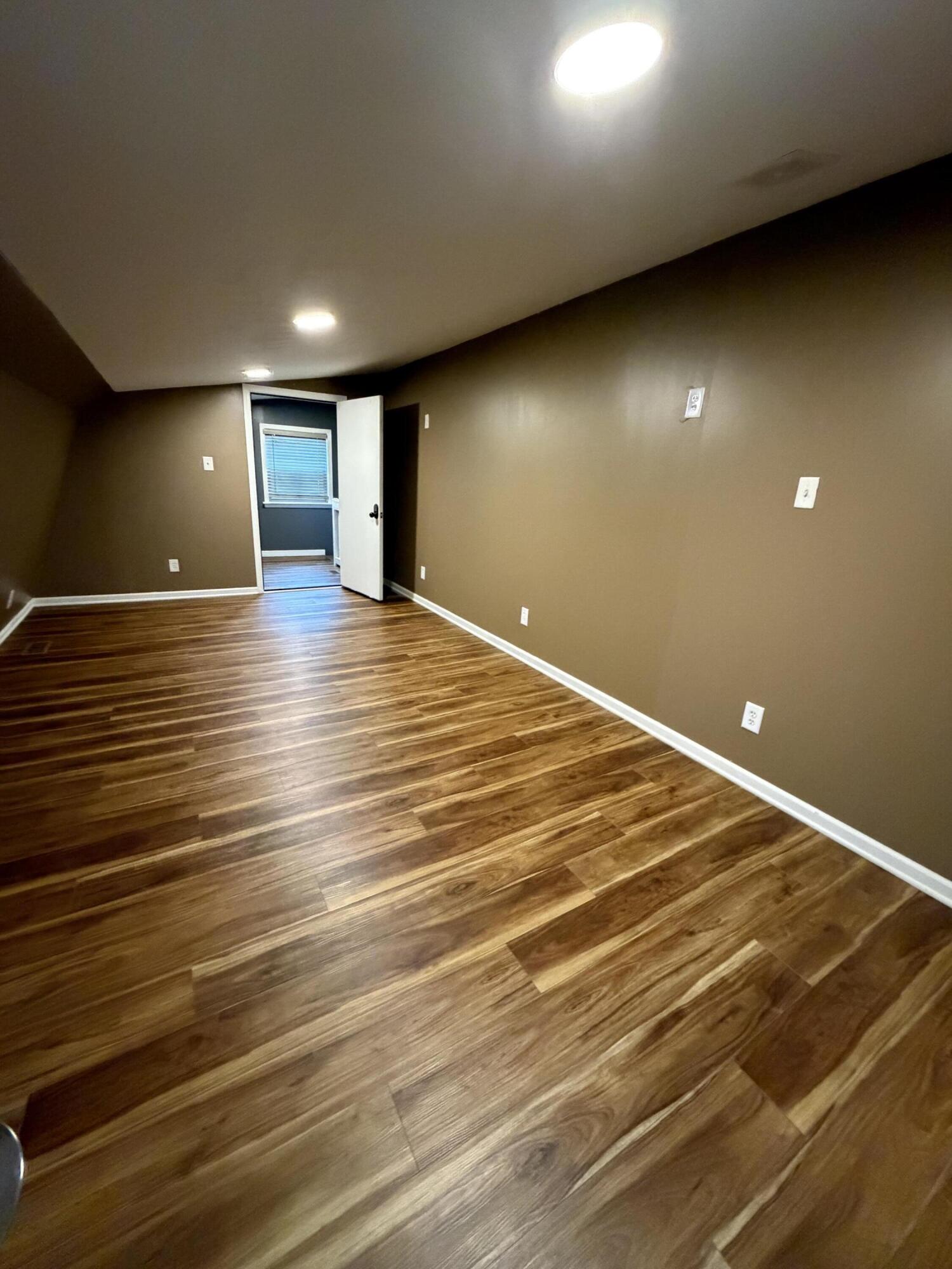 6818 Huron Avenue, Hammond, IN 46323; Image #42
