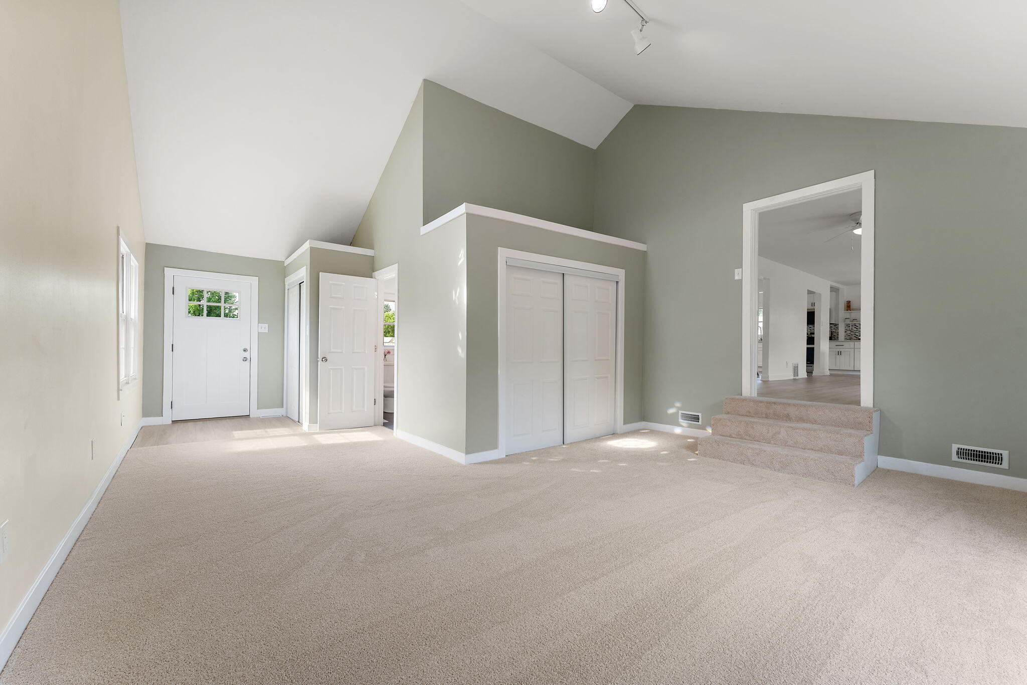 799 N 400 E, Valparaiso, IN 46383; Image #20