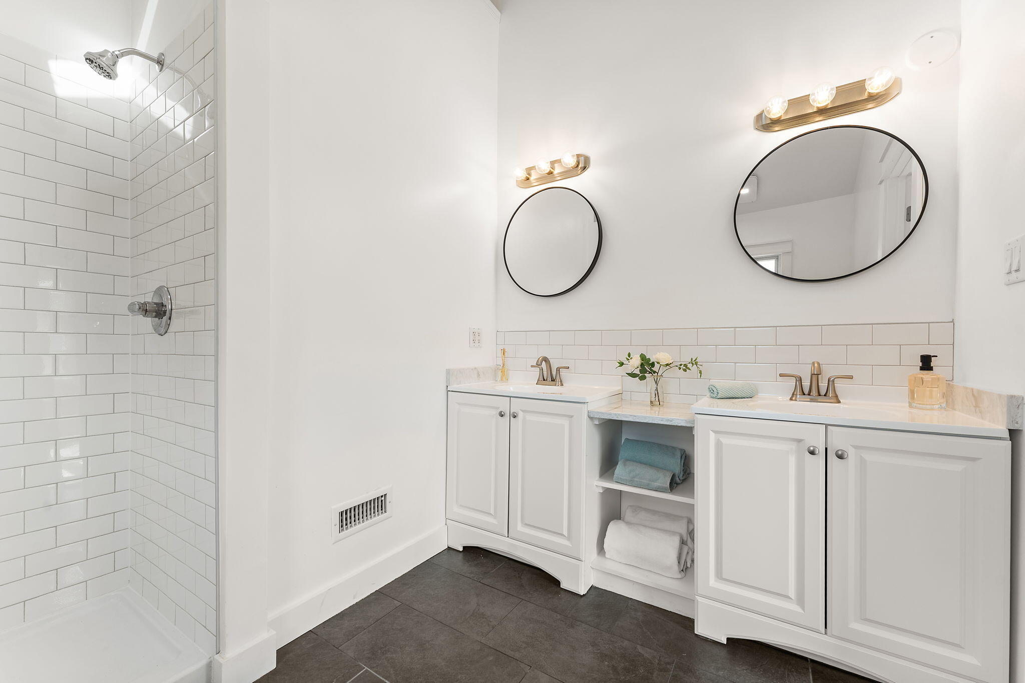 799 N 400 E, Valparaiso, IN 46383; Image #27