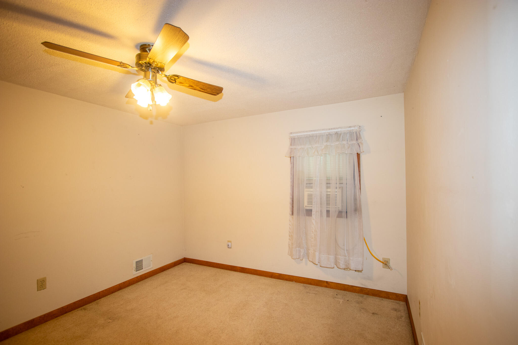 1807 Ohio Street, La Porte, IN 46350; Image #33