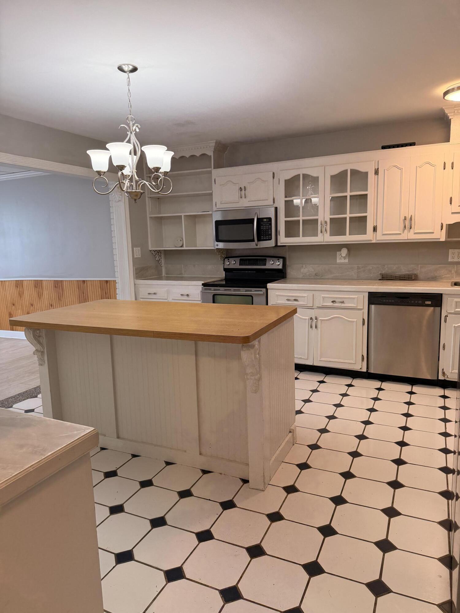 7932 Whitcomb Street, Merrillville, IN 46410; Image #10