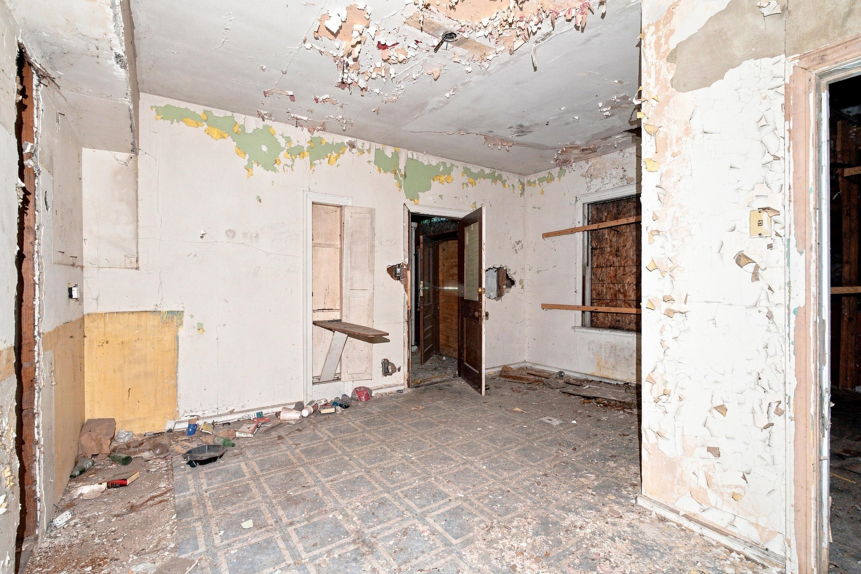 400 E 41st Avenue, Gary, IN 46409; Image #31