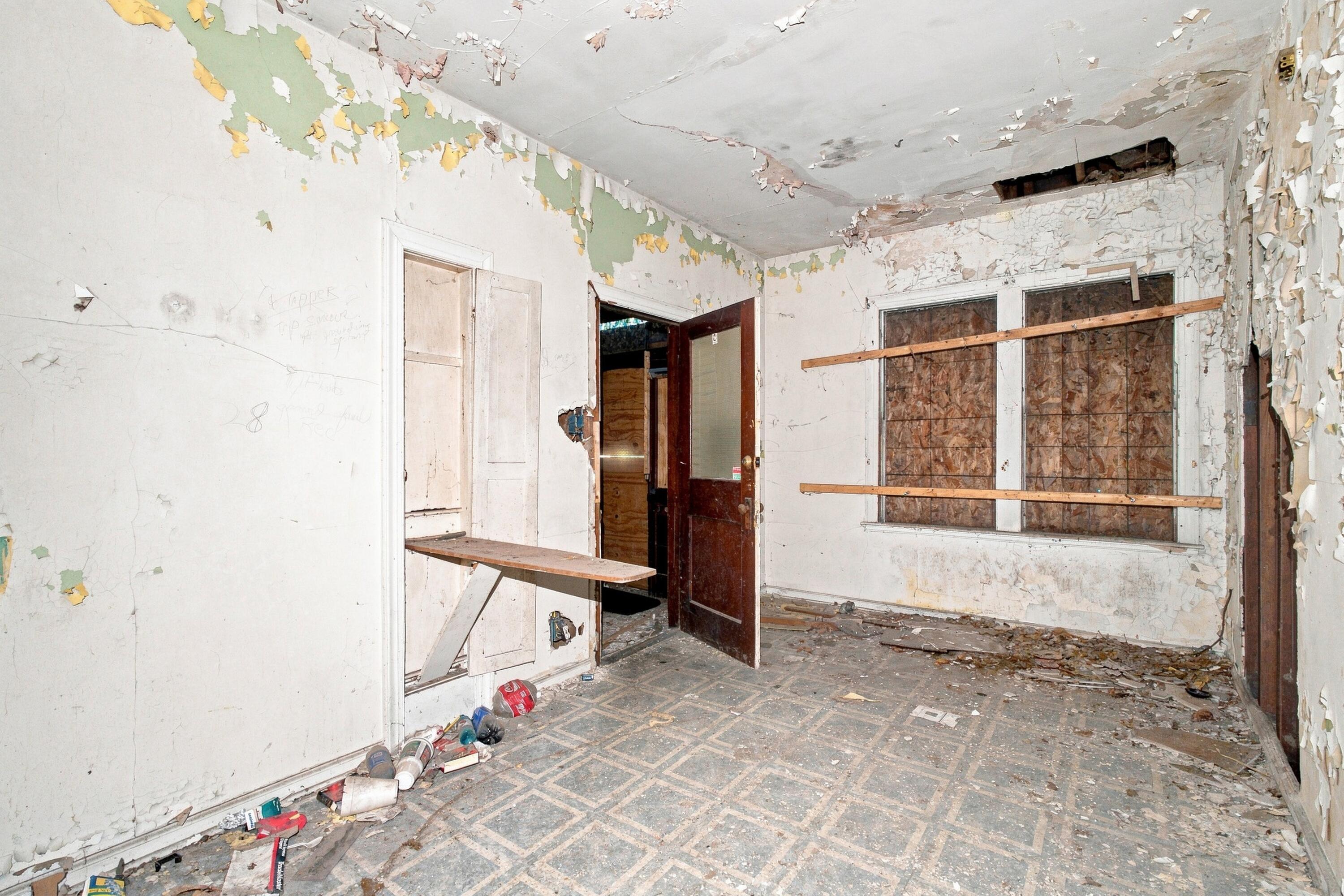 400 E 41st Avenue, Gary, IN 46409; Image #32